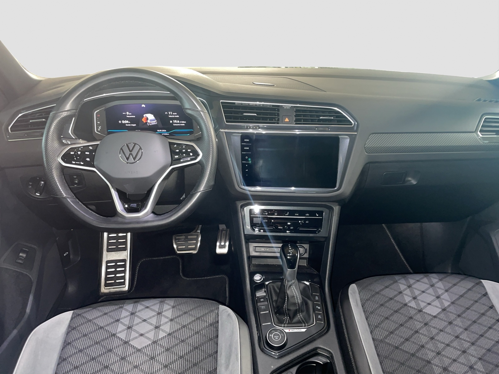 VW Tiguan 2.0 TDI SCR R-Line 4Motion DSG-image-8