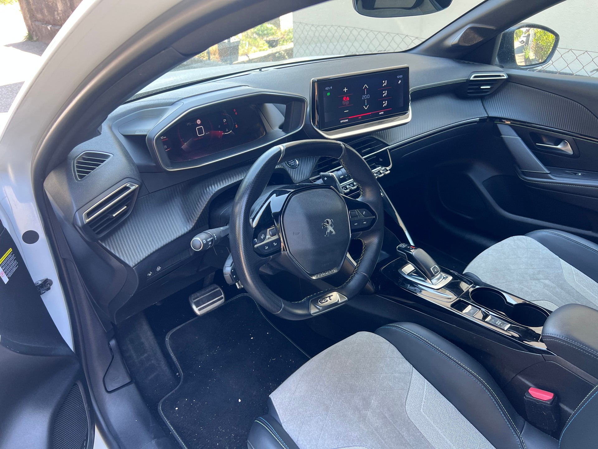 PEUGEOT 1.2 PureTech 130 GT Pack-image-4