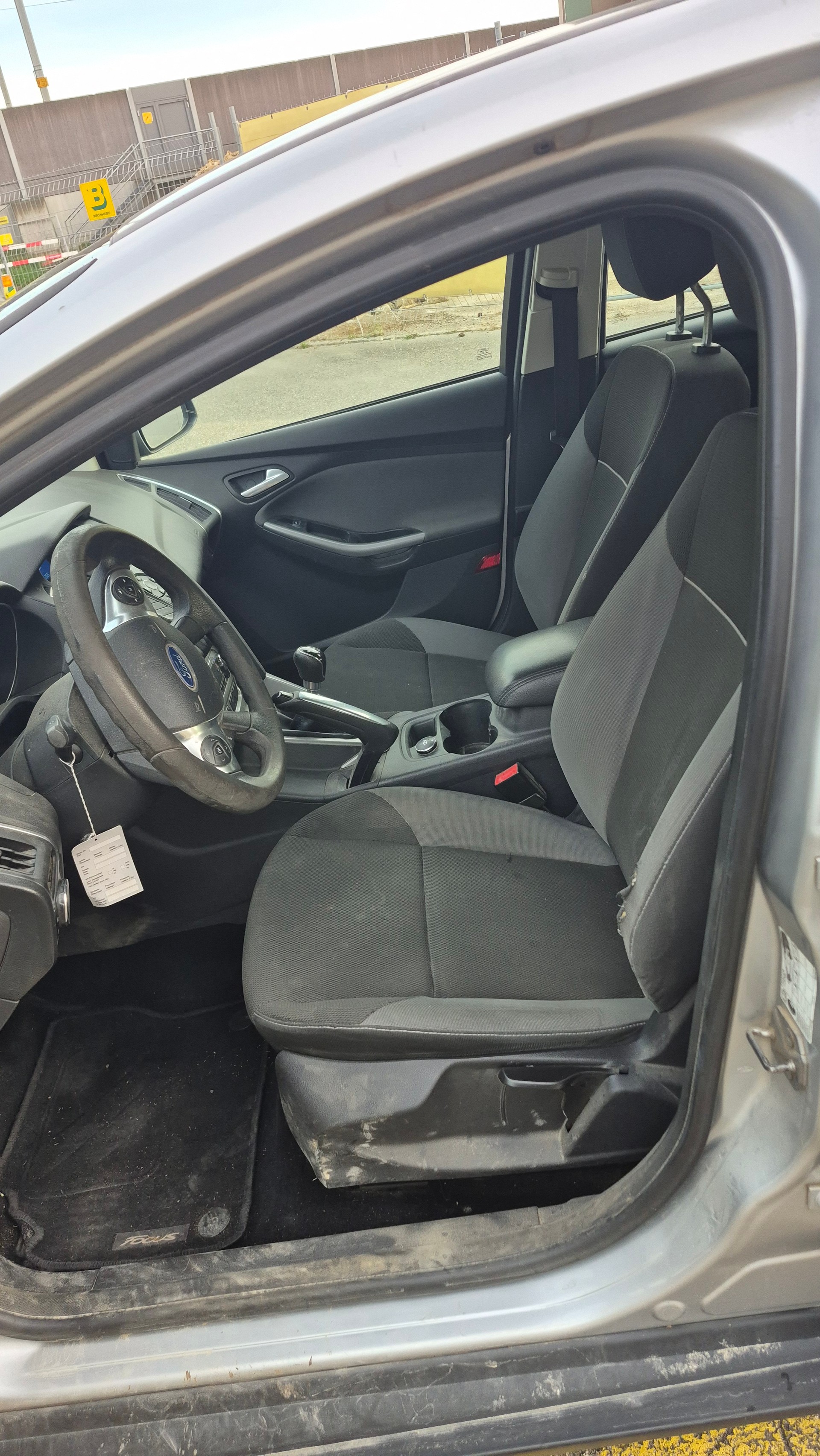FORD Focus 1.6 TDCi Titanium-image-8