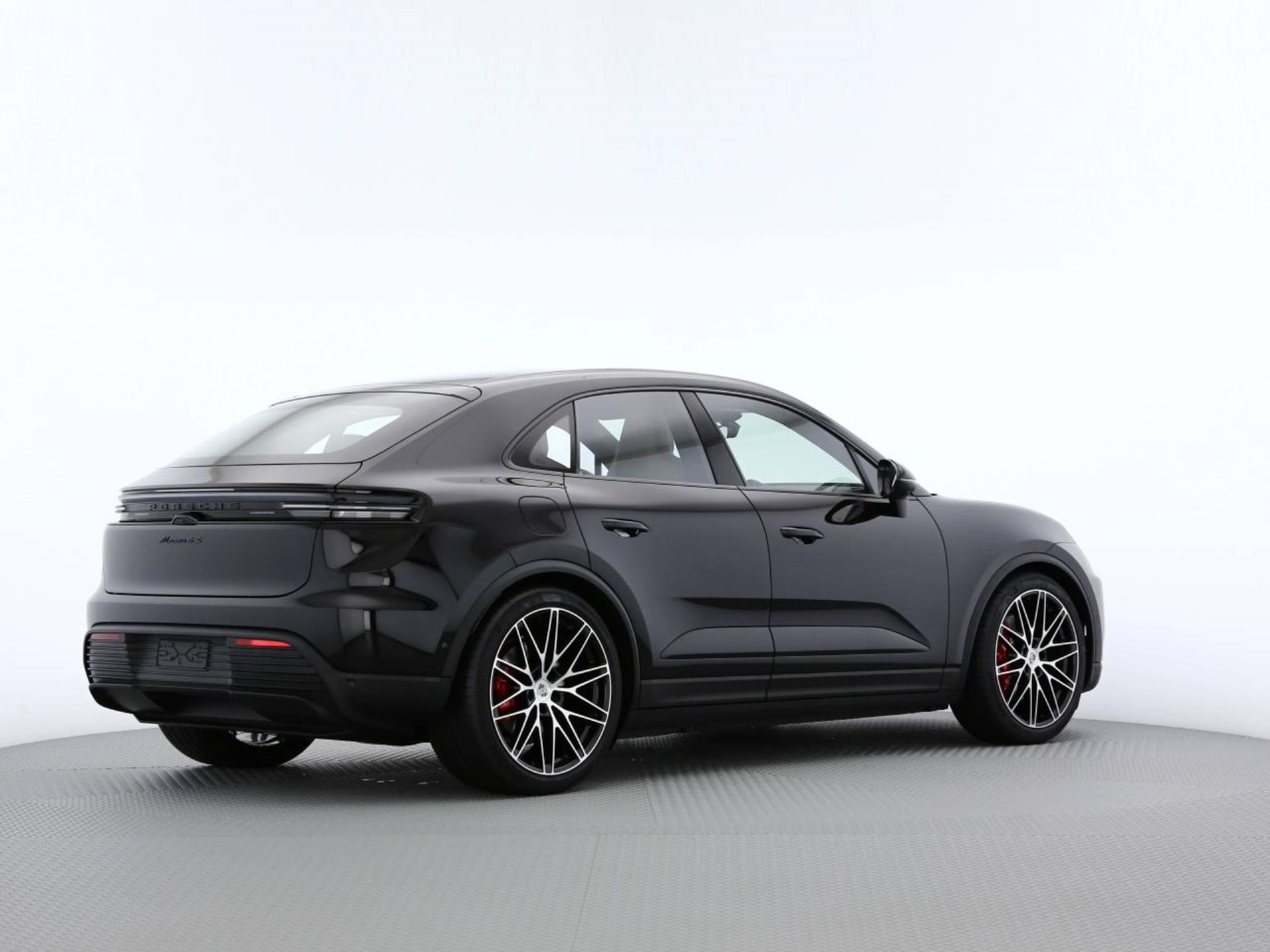 PORSCHE Macan 4S-showroom-element-2