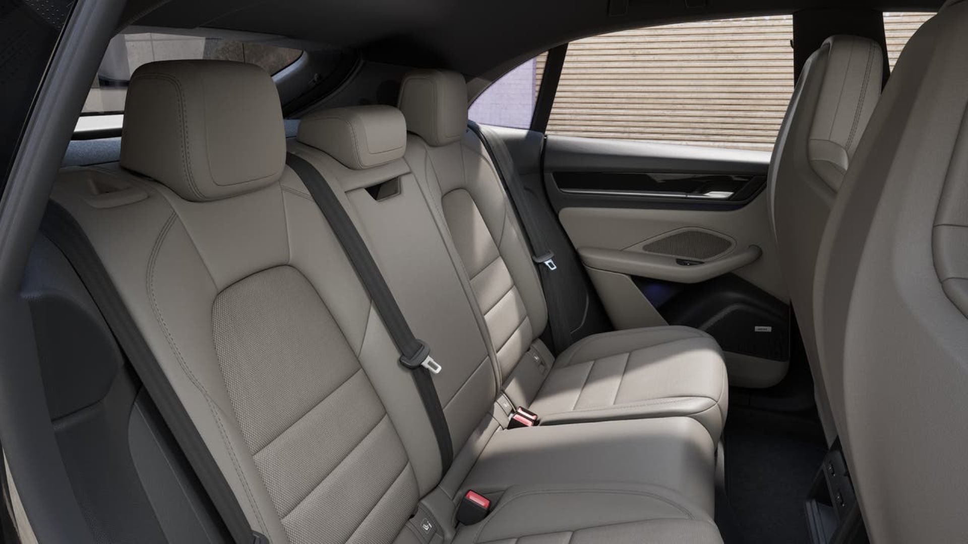 PORSCHE Macan 4S-image-12