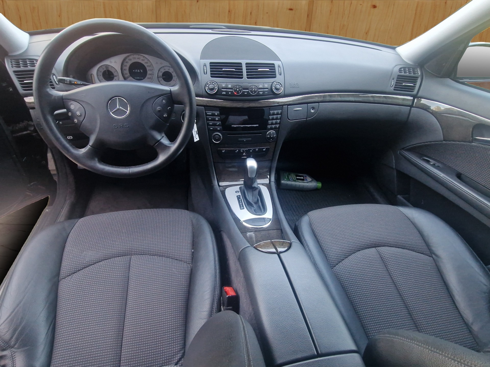 MERCEDES-BENZ E 200 Kompressor Elégance-image-10