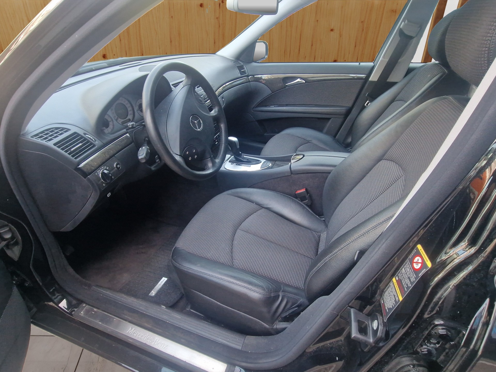 MERCEDES-BENZ E 200 Kompressor Elégance-image-8