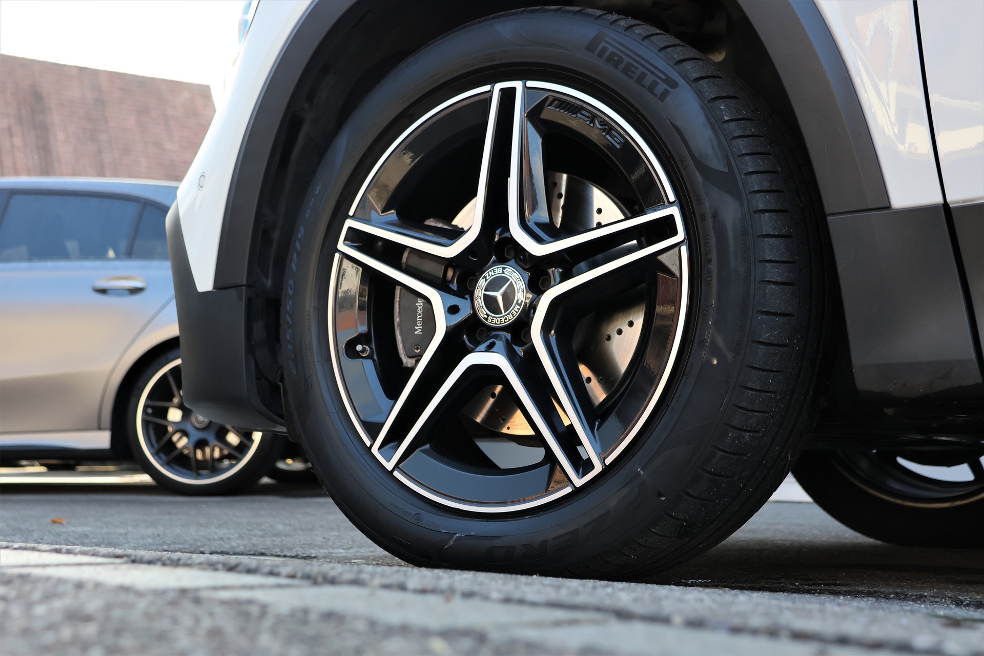 MERCEDES-BENZ GLB 200 d 4Matic AMG Line 8G-Tronic (CH) 7 Plätzer-image-8