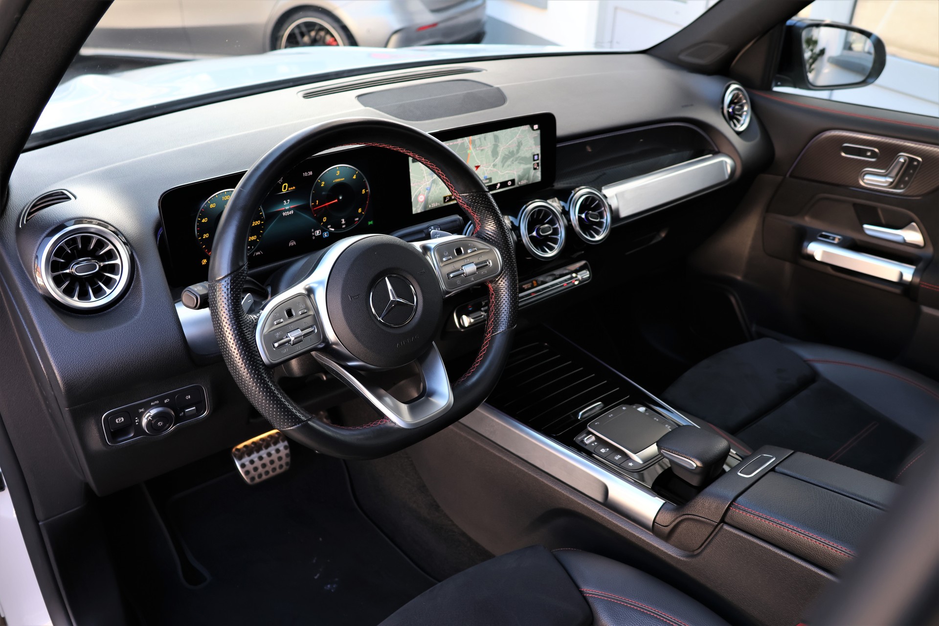 MERCEDES-BENZ GLB 200 d 4Matic AMG Line 8G-Tronic (CH) 7 Plätzer-image-10