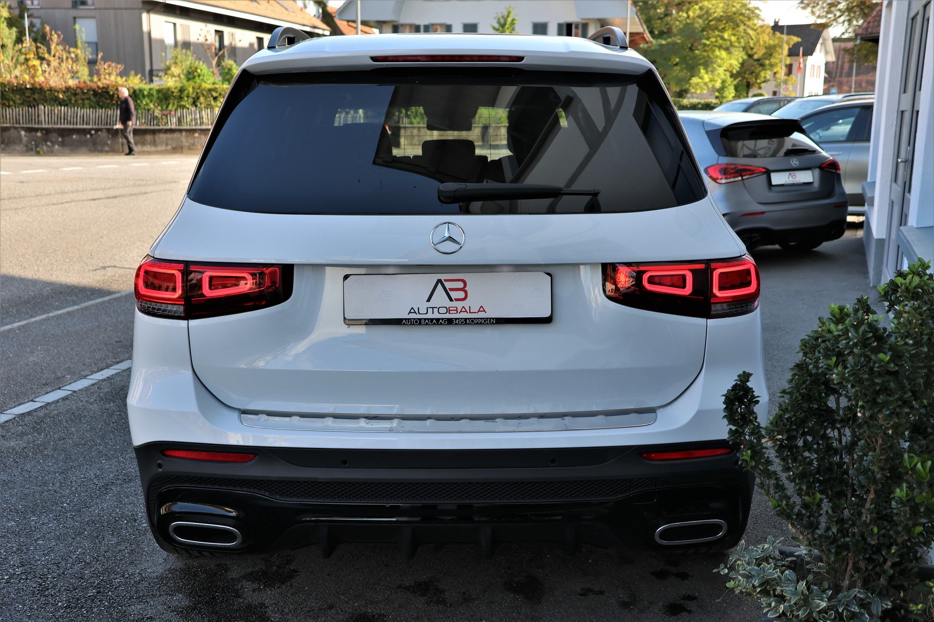 MERCEDES-BENZ GLB 200 d 4Matic AMG Line 8G-Tronic (CH) 7 Plätzer-image-6