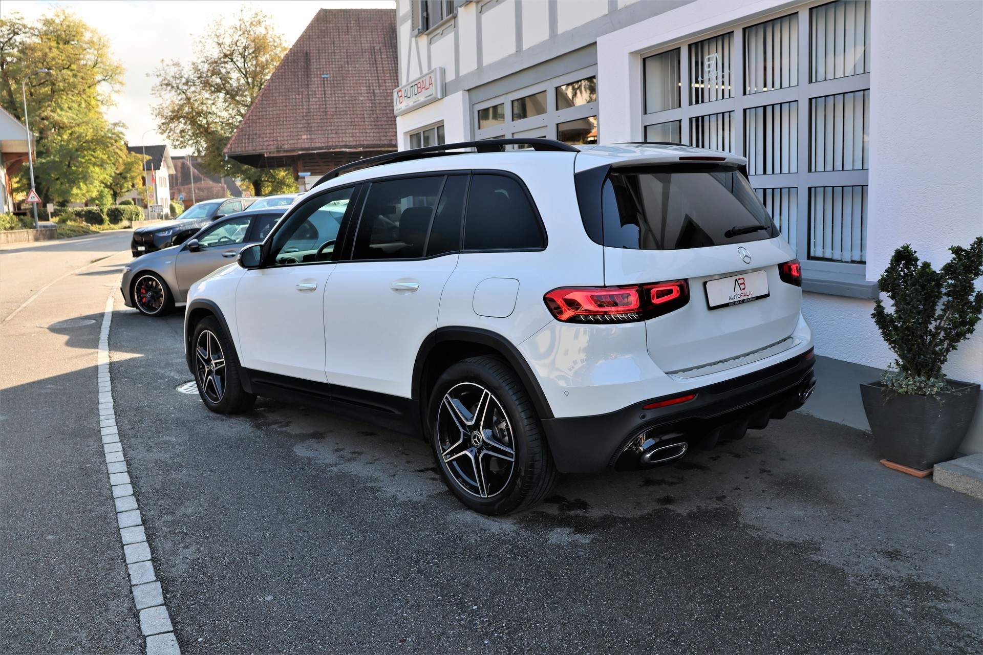 MERCEDES-BENZ GLB 200 d 4Matic AMG Line 8G-Tronic (CH) 7 Plätzer-image-7