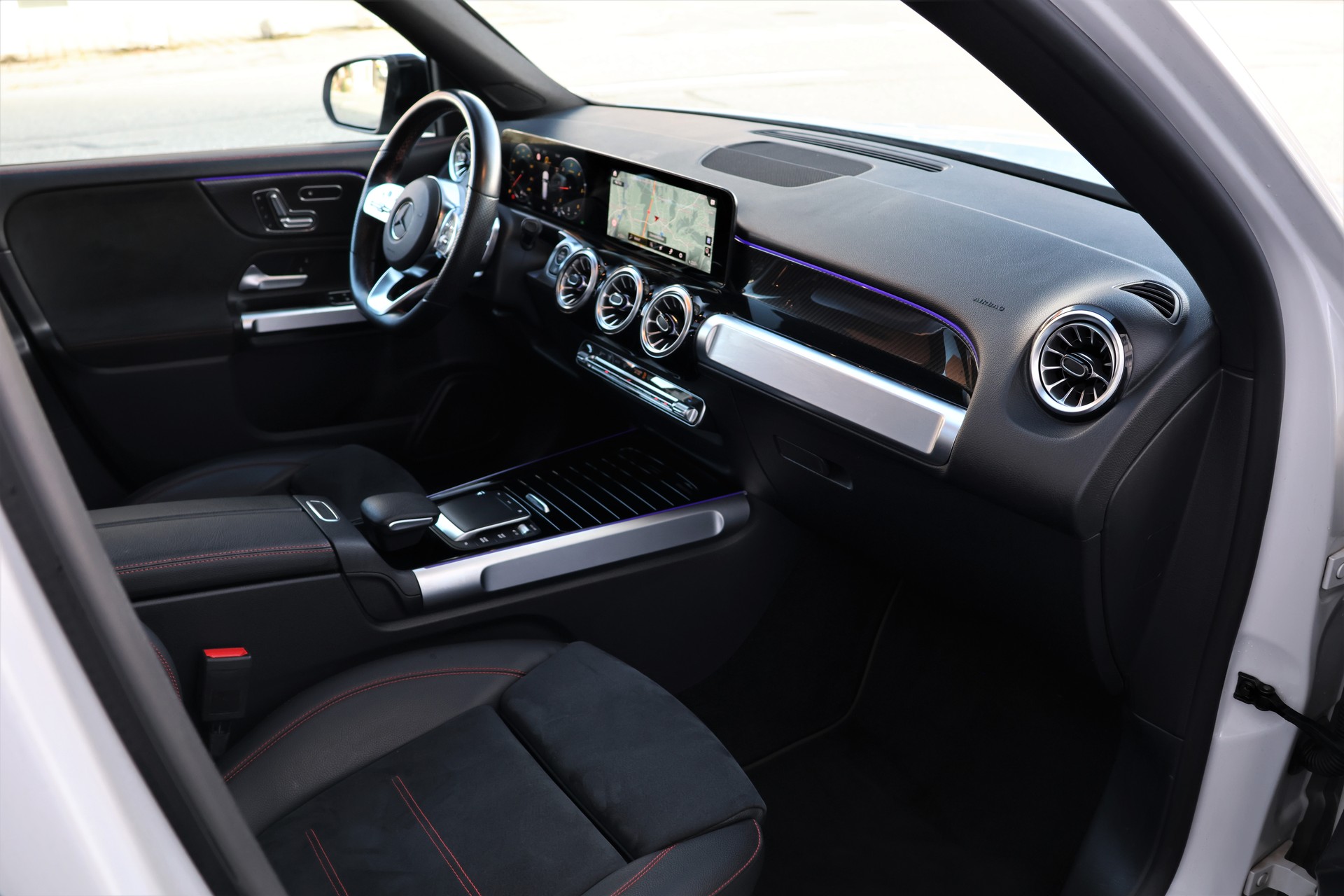 MERCEDES-BENZ GLB 200 d 4Matic AMG Line 8G-Tronic (CH) 7 Plätzer-image-19