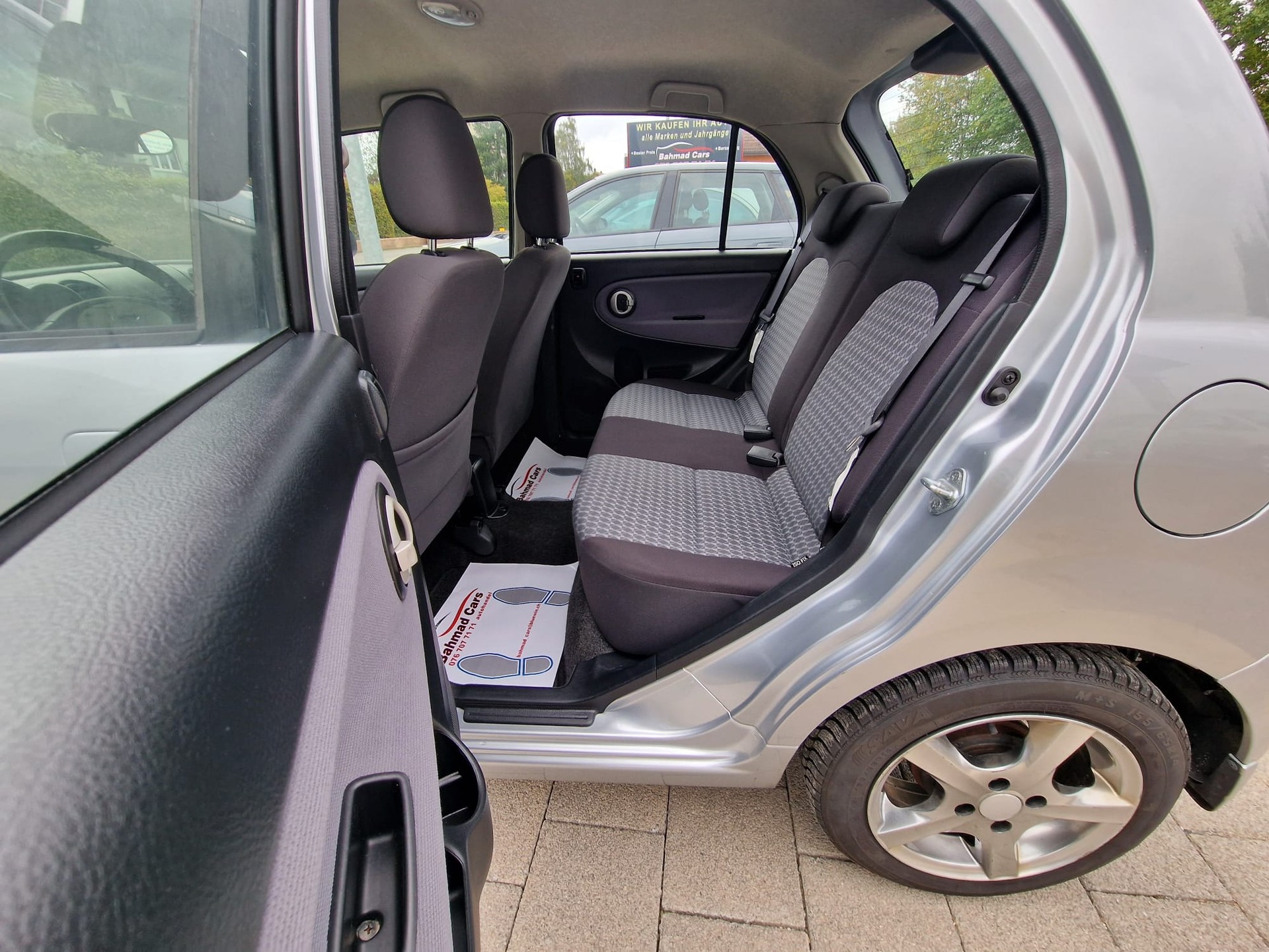 DAIHATSU Trevis 1.0-image-10