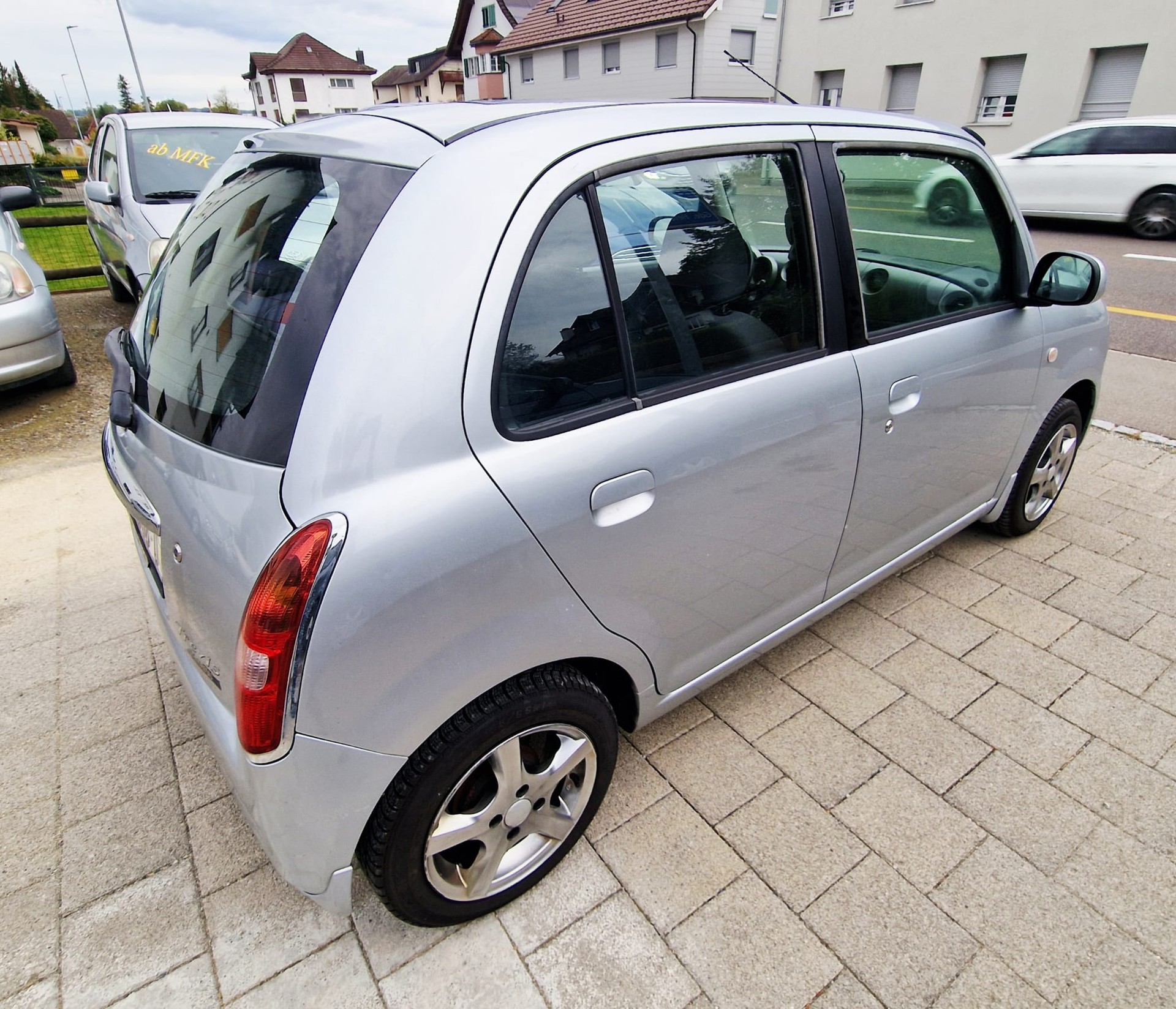 DAIHATSU Trevis 1.0-image-7