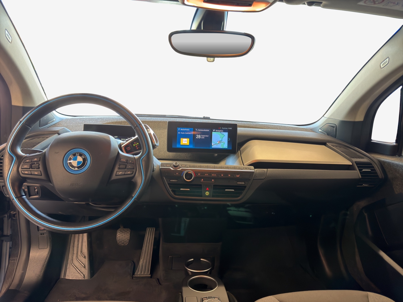 BMW i3 (94Ah)-image-8