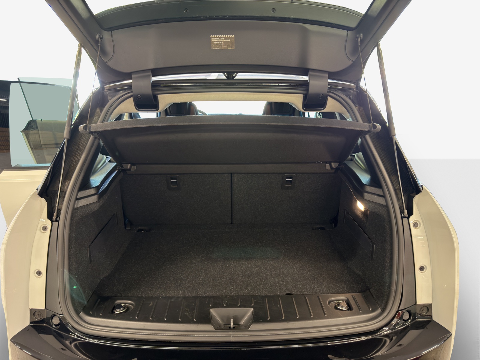 BMW i3 (94Ah)-image-12