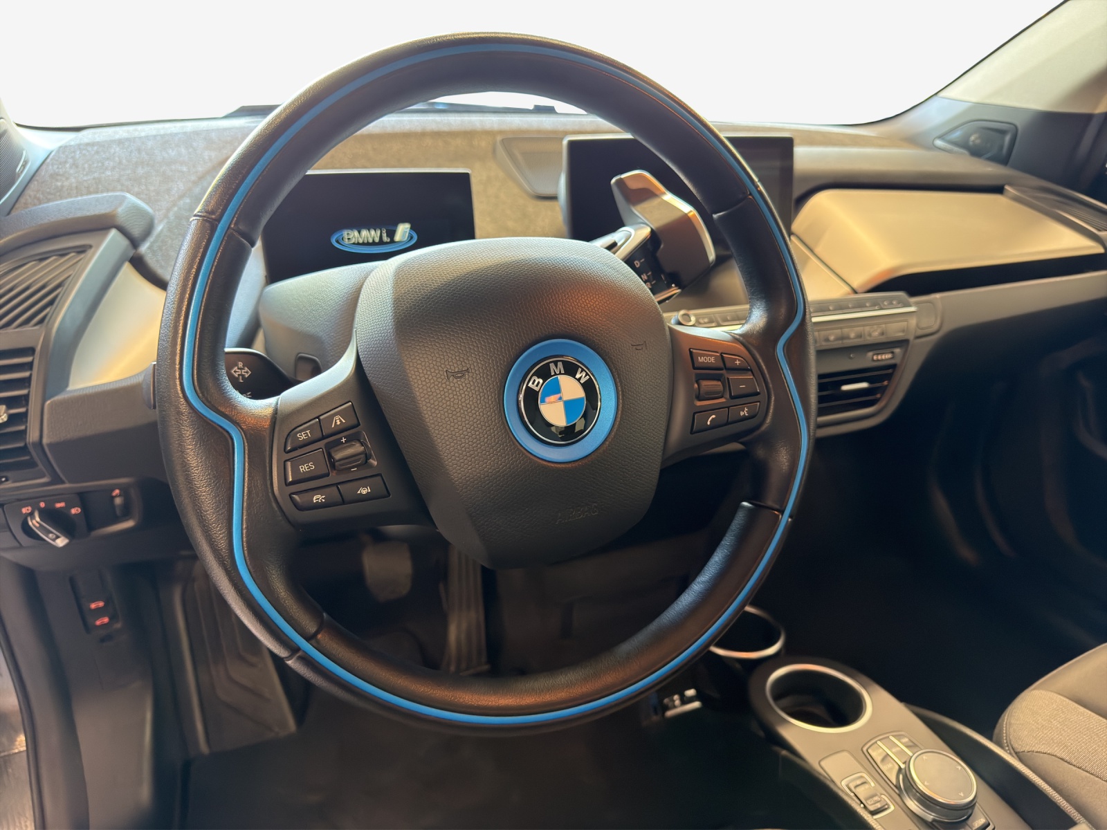 BMW i3 (94Ah)-image-9