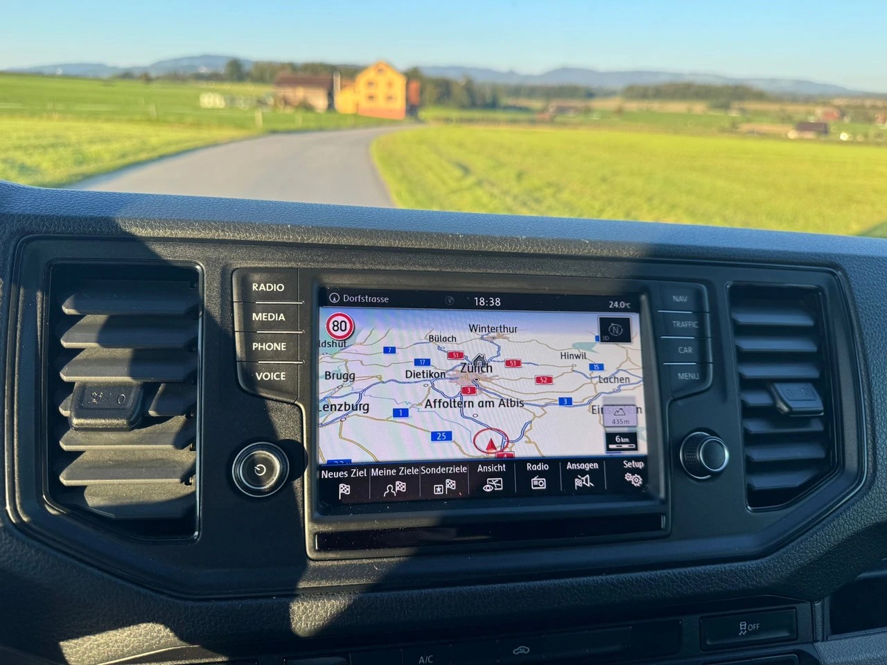 VW Crafter 35 2.0 TDI L4 mit Hebebühne-image-10