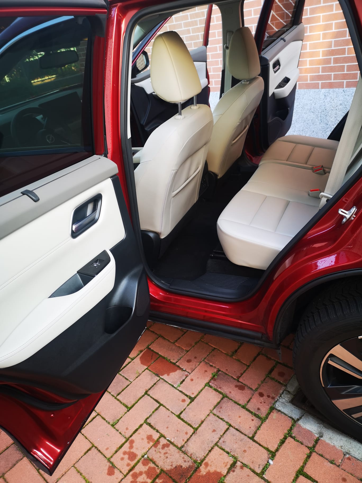 NISSAN 1.5 VC-T Tekna e-4orce-image-4
