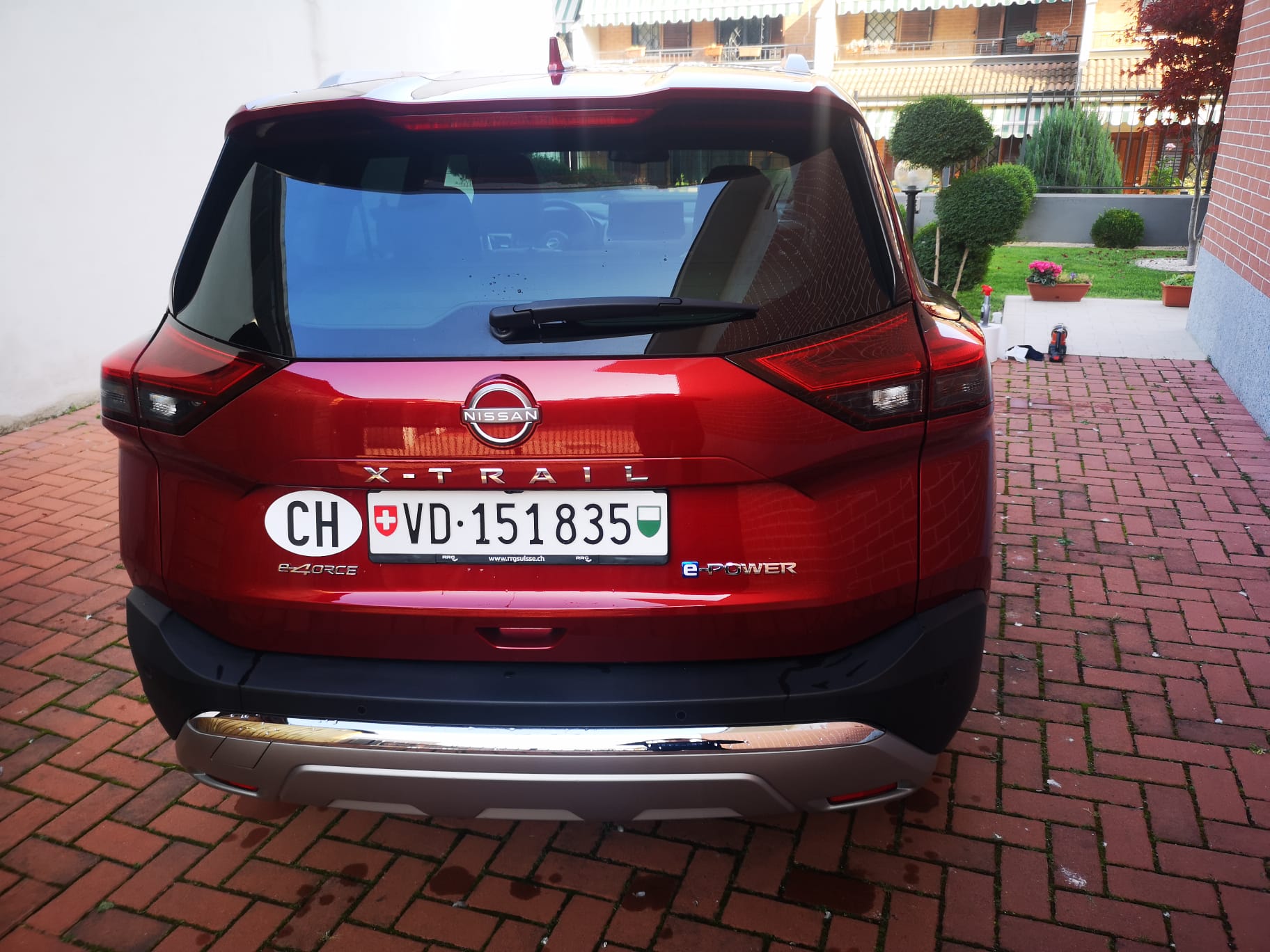 NISSAN 1.5 VC-T Tekna e-4orce-image-2