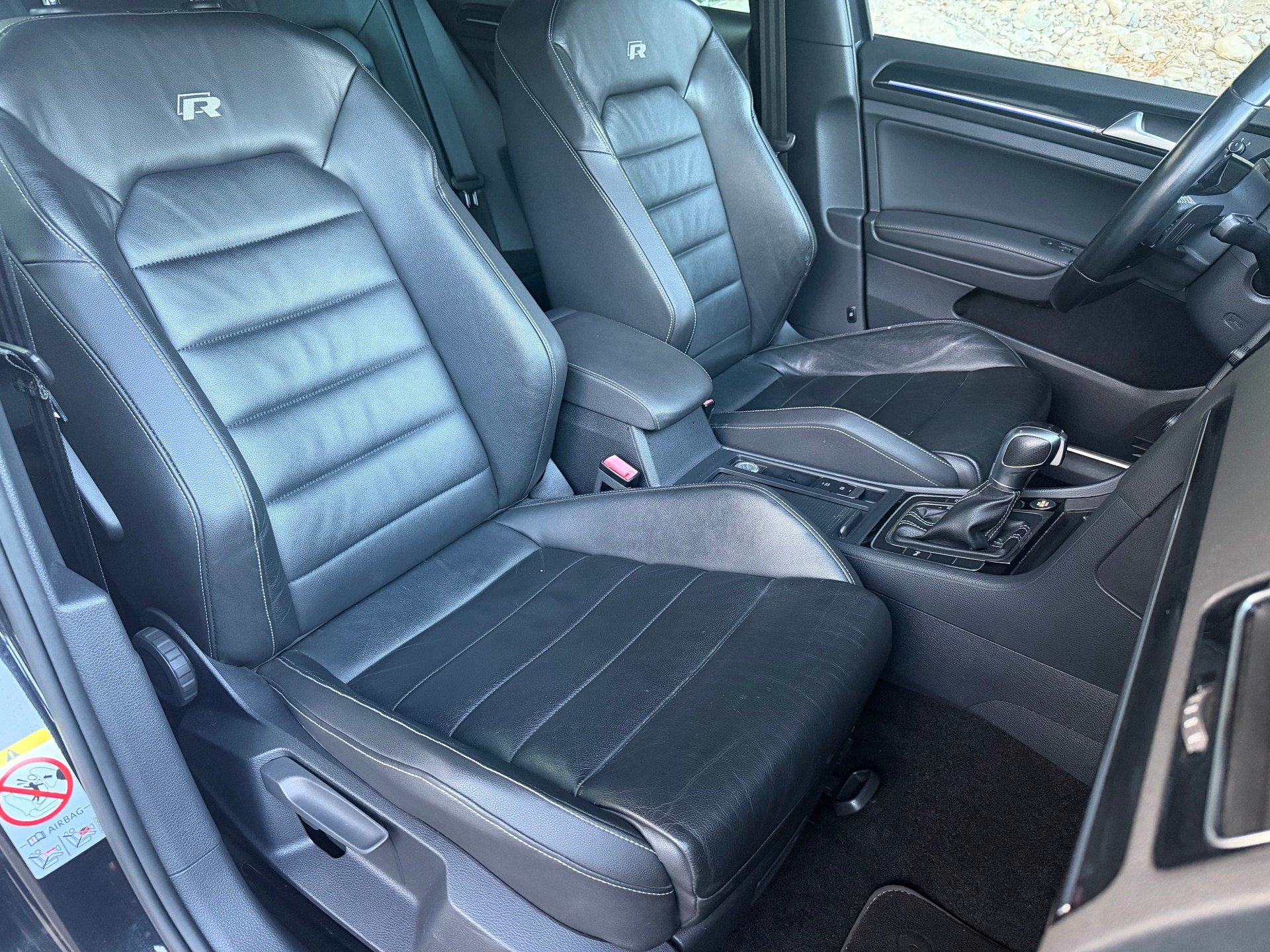 VW Golf 2.0 TSI R 4Motion DSG-image-9