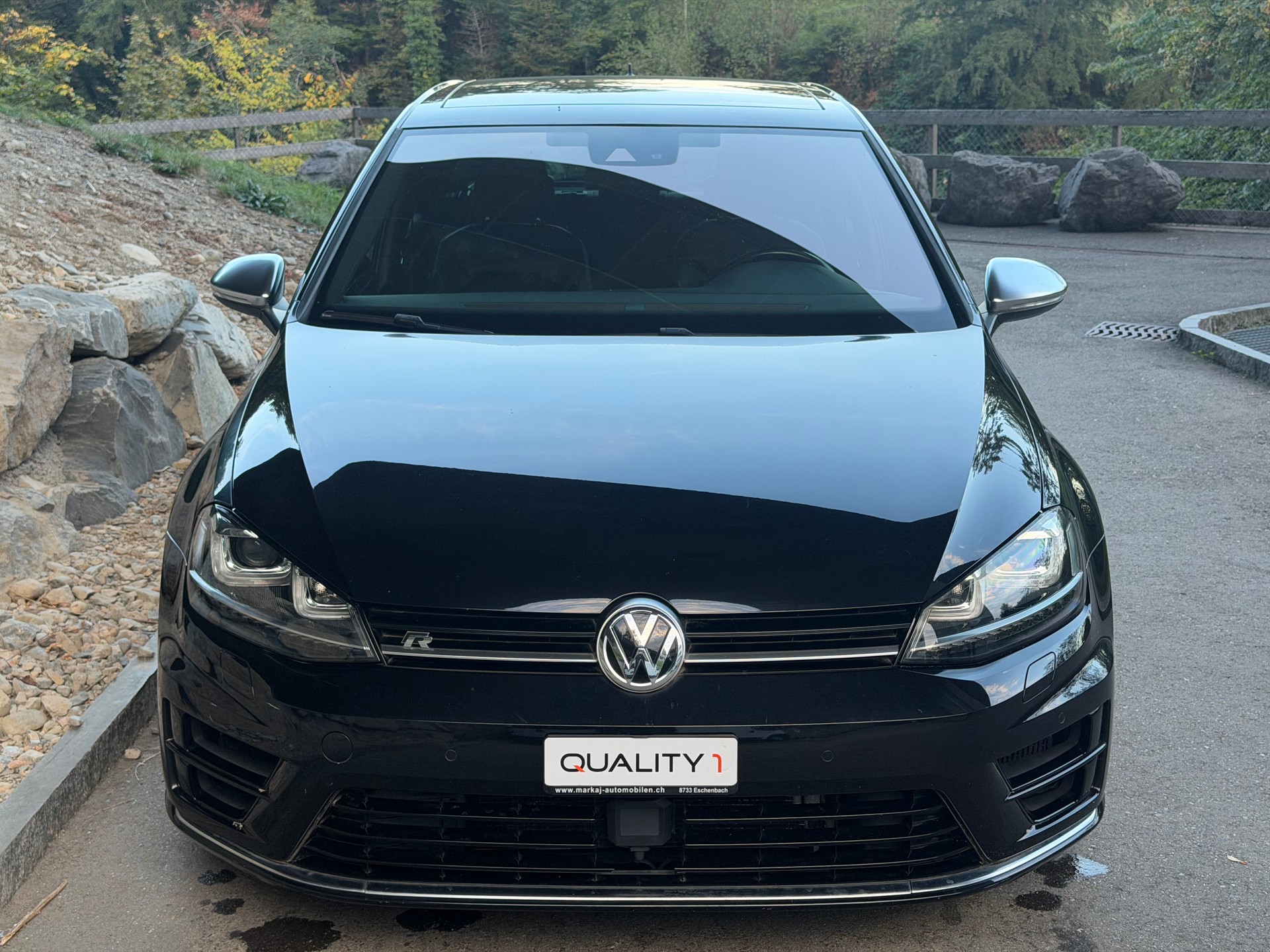 VW Golf 2.0 TSI R 4Motion DSG-image-1