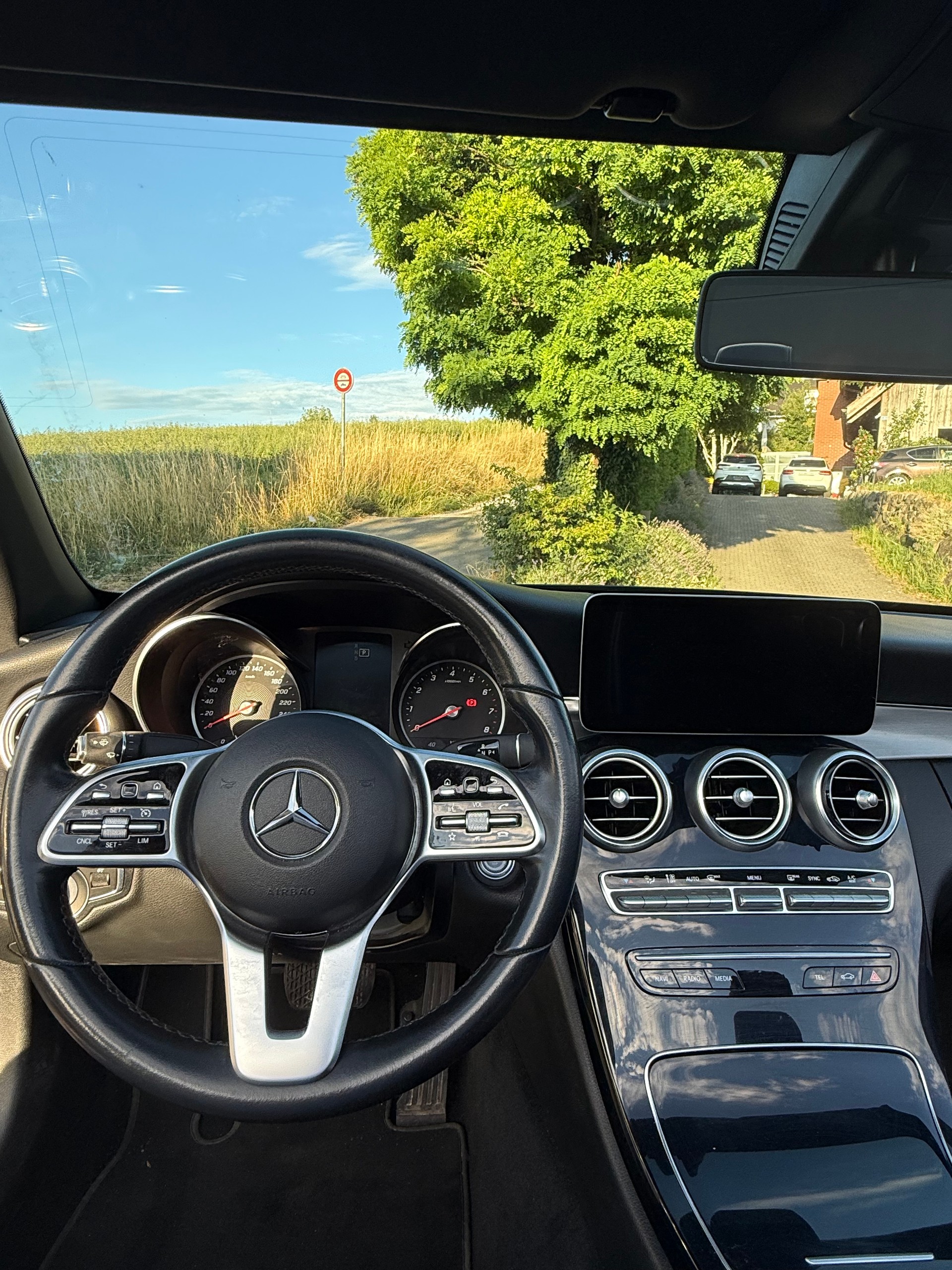 MERCEDES-BENZ C 180-image-4