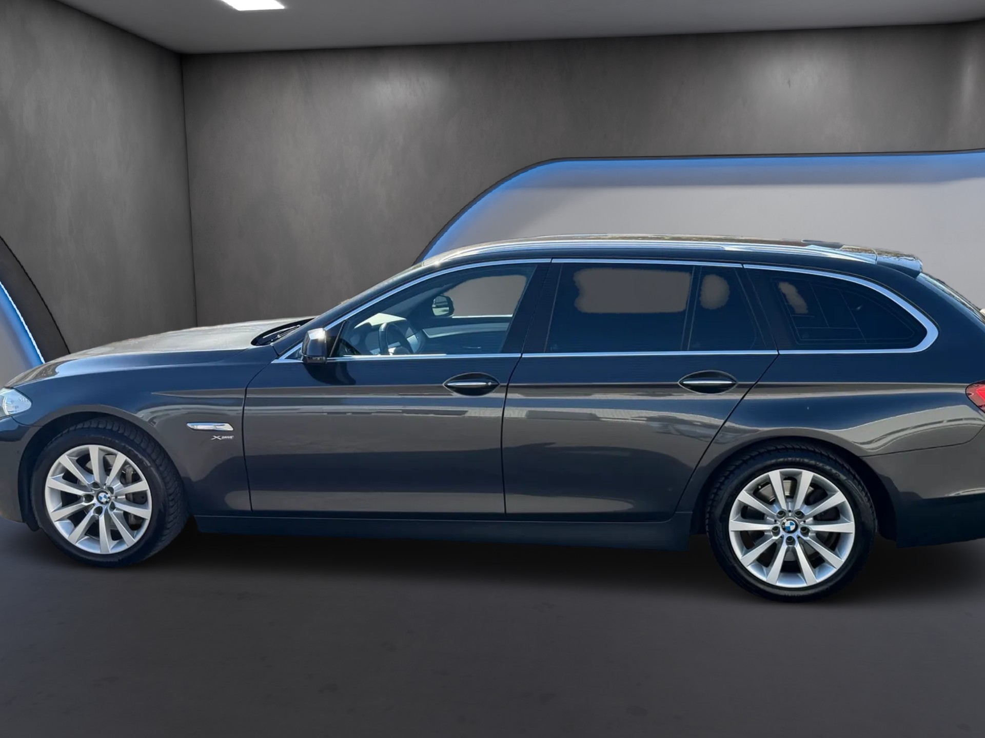 BMW 530d xDrive Touring Steptronic-image-6