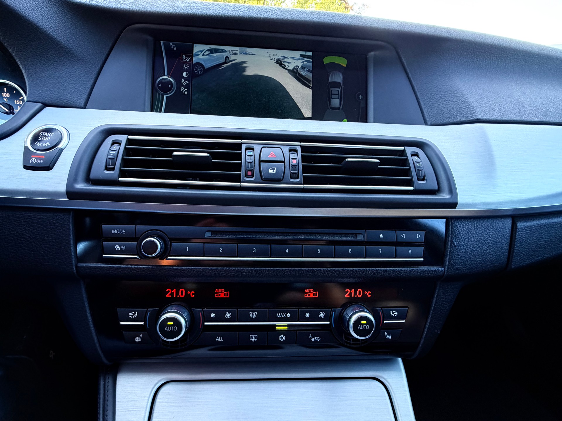 BMW 530d xDrive Touring Steptronic-image-13