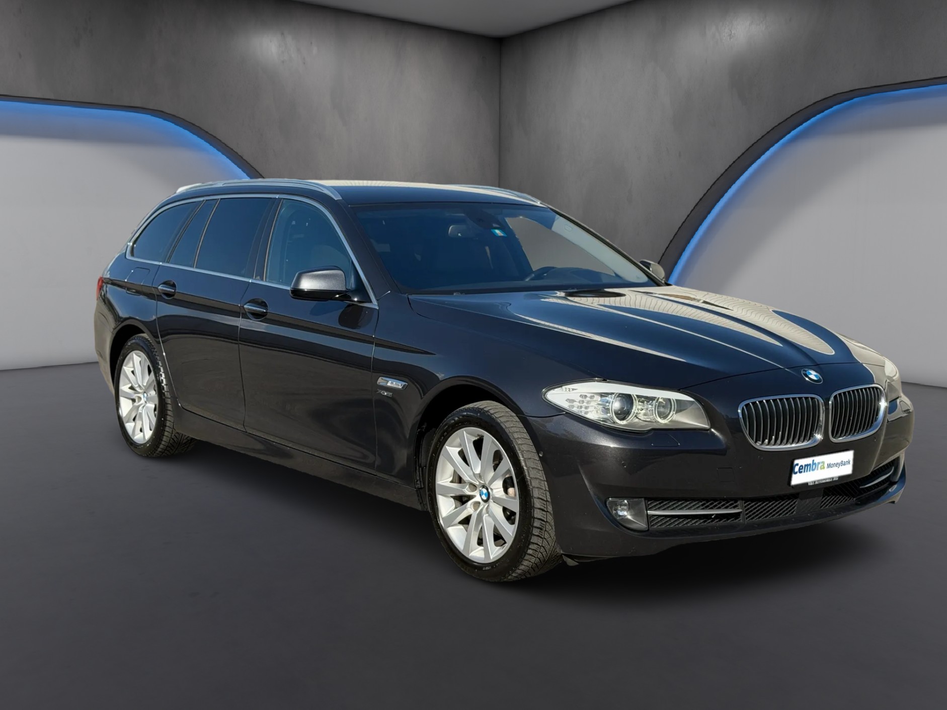 BMW 530d xDrive Touring Steptronic-image-2