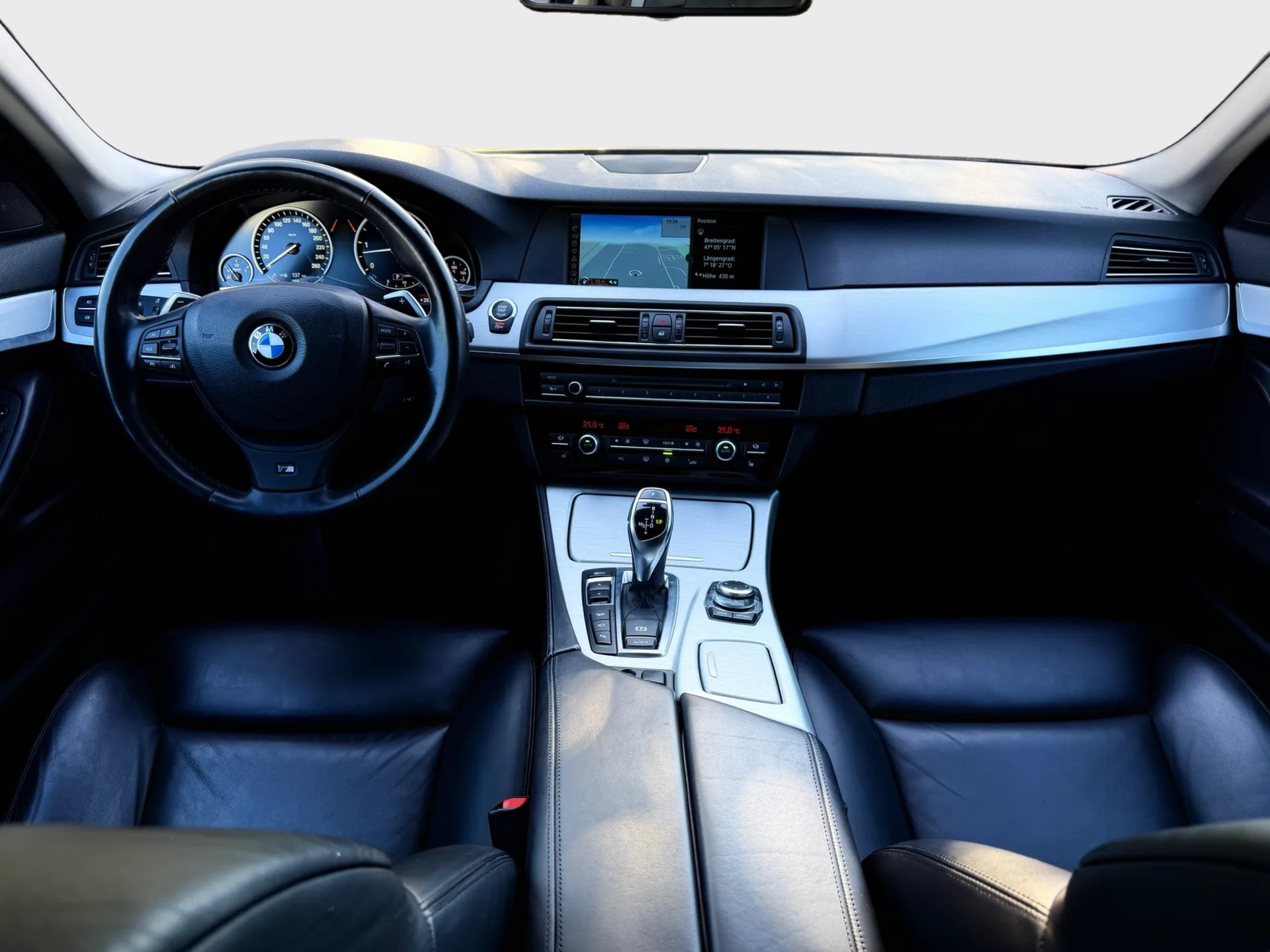 BMW 530d xDrive Touring Steptronic-image-8
