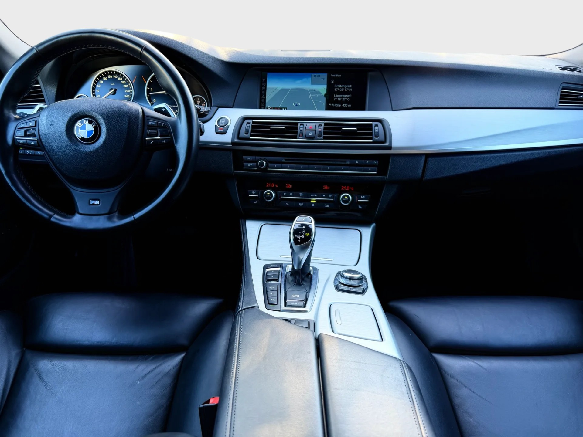 BMW 530d xDrive Touring Steptronic-image-9