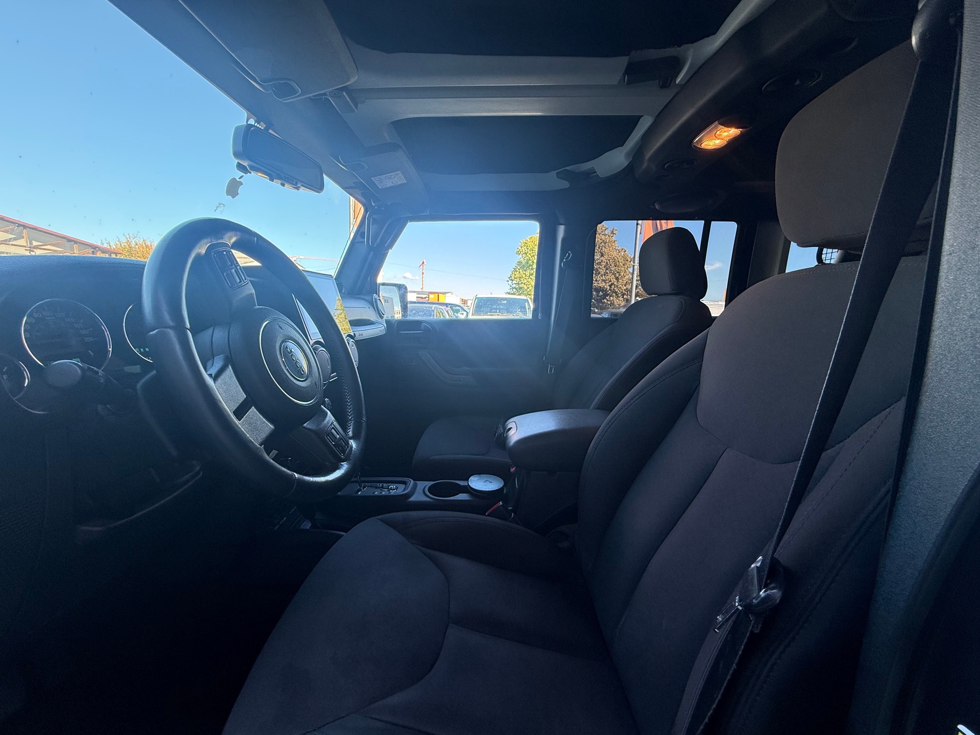 JEEP Wrangler 2.8CRD Unlimited Rubicon Automatic-image-1