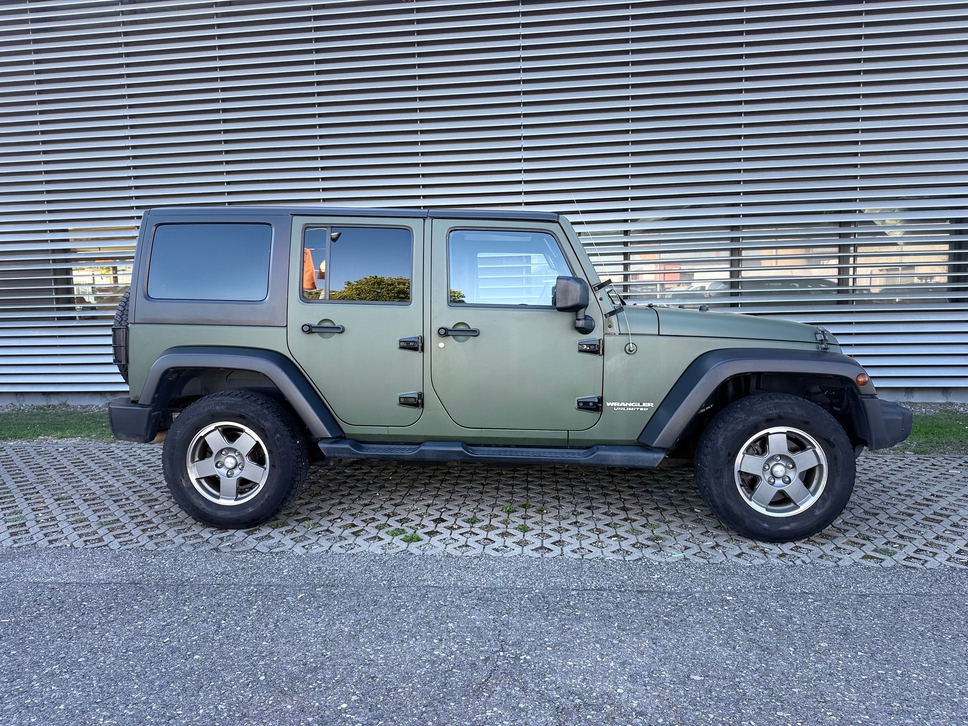 JEEP Wrangler 2.8CRD Unlimited Rubicon Automatic-image-3