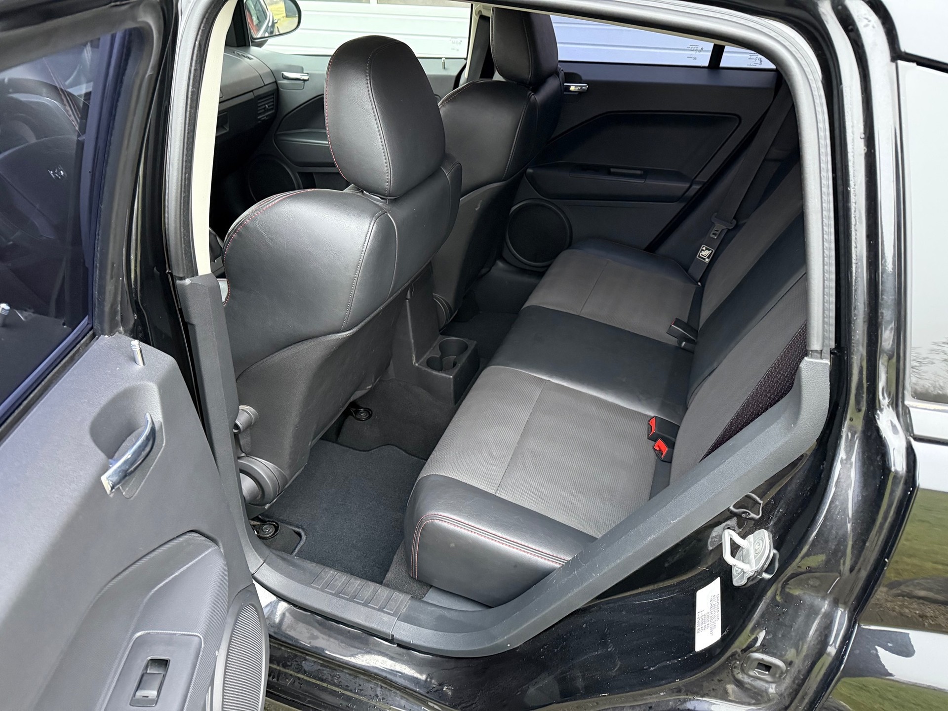 DODGE Caliber 2.4 SRT4-image-12