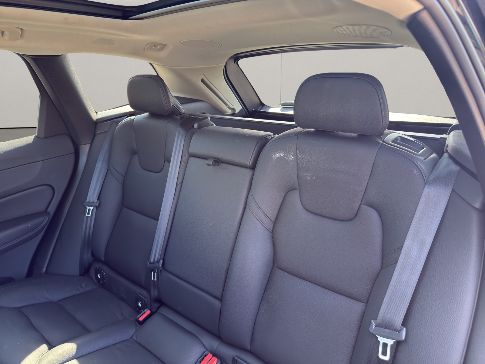 VOLVO XC60 2.0 T8 TE Ultimate Bright eAWD-image-13