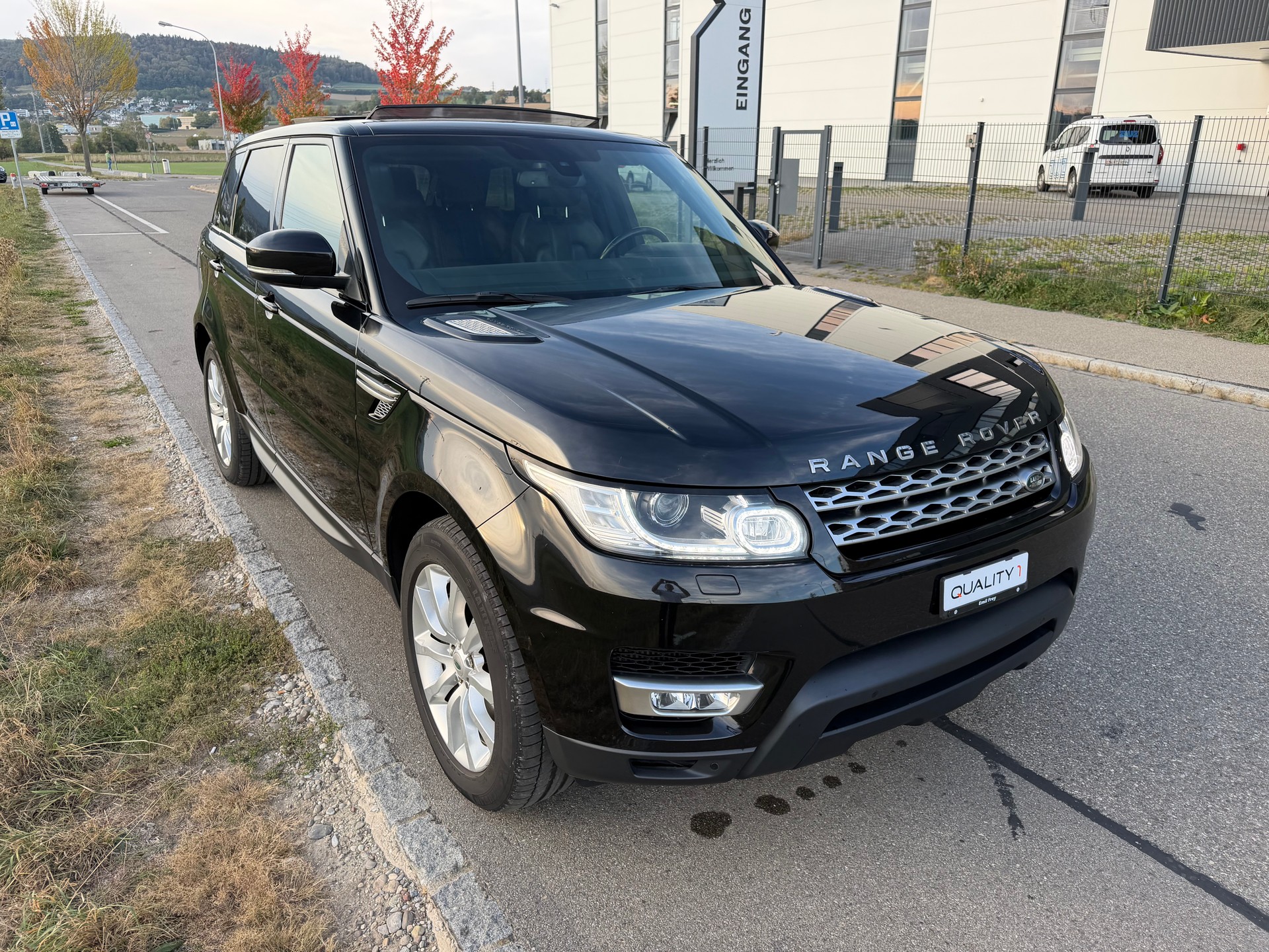 LAND ROVER Range Rover Sport - 7 Plätzer- 3.0 SDV6 HSE Automatic-image-3
