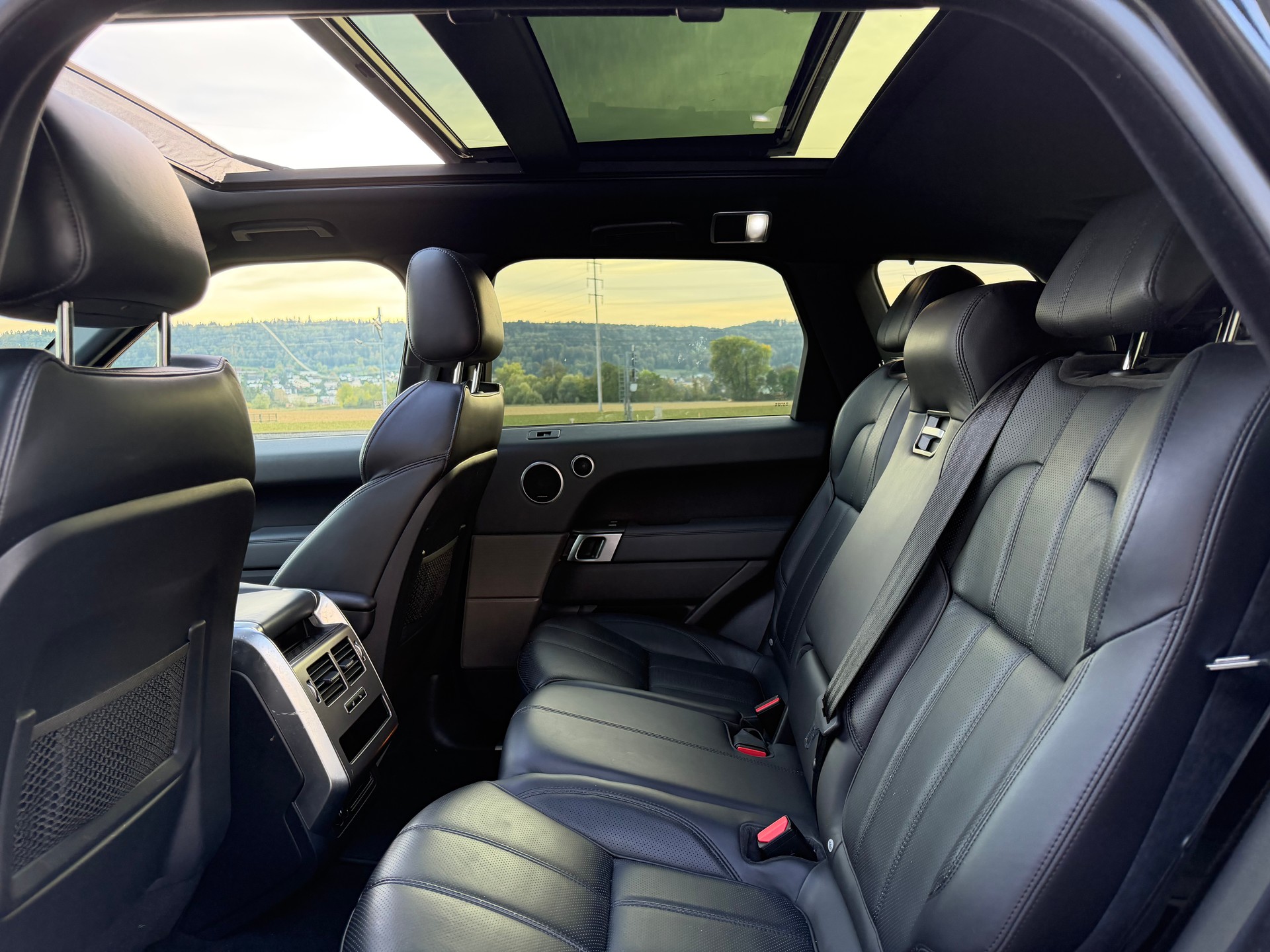 LAND ROVER Range Rover Sport - 7 Plätzer- 3.0 SDV6 HSE Automatic-image-18