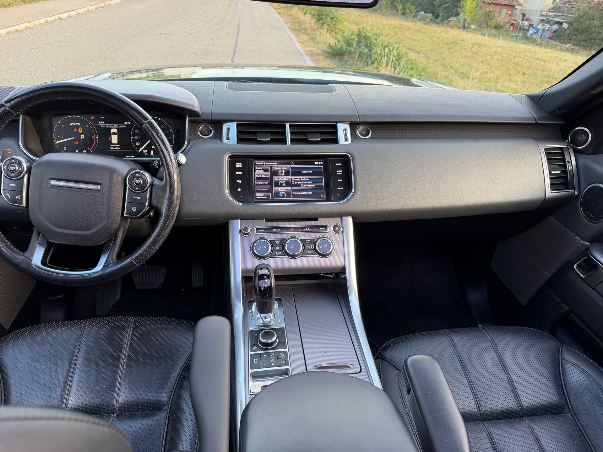 LAND ROVER Range Rover Sport - 7 Plätzer- 3.0 SDV6 HSE Automatic-image-13