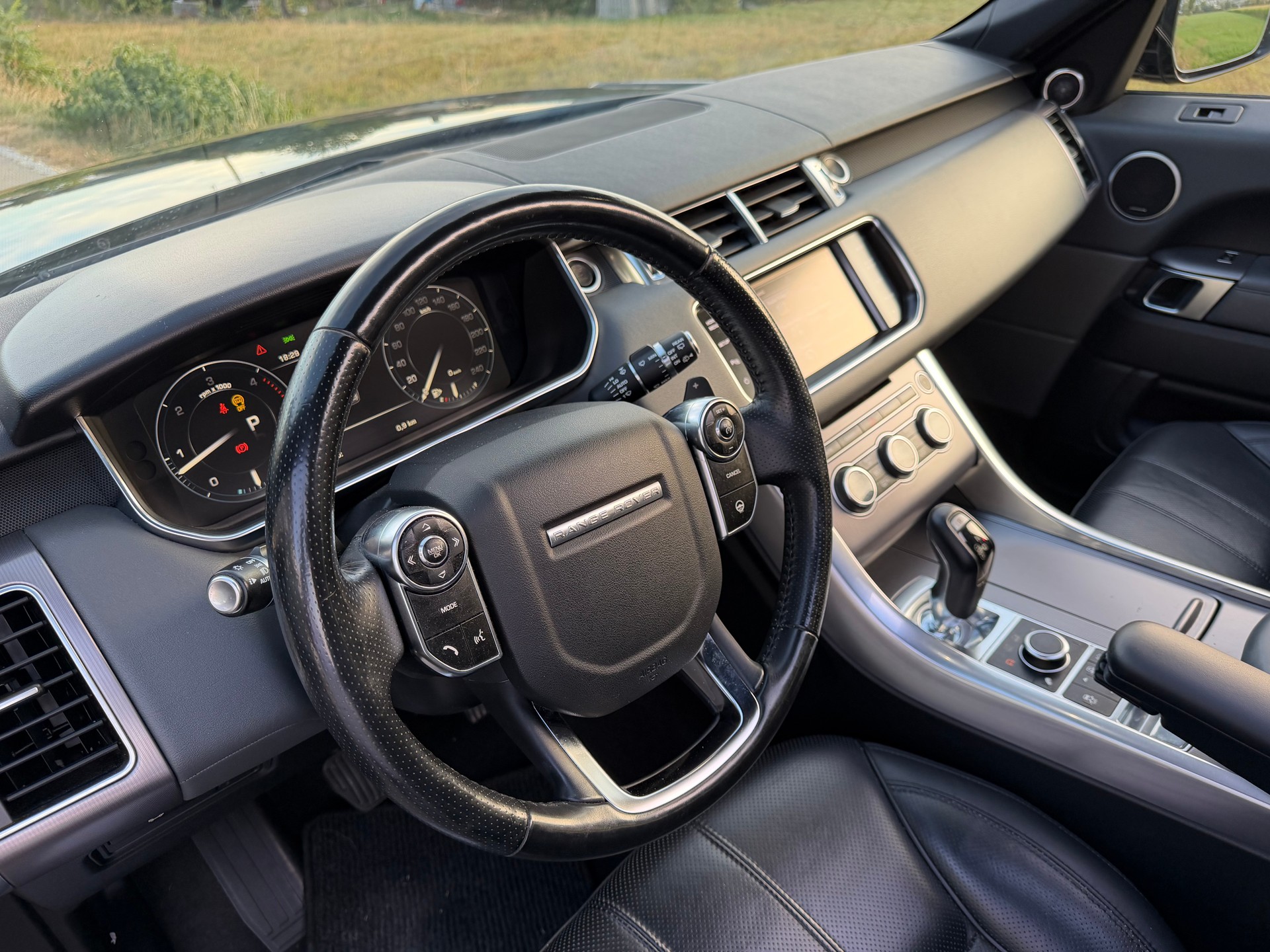 LAND ROVER Range Rover Sport - 7 Plätzer- 3.0 SDV6 HSE Automatic-image-15