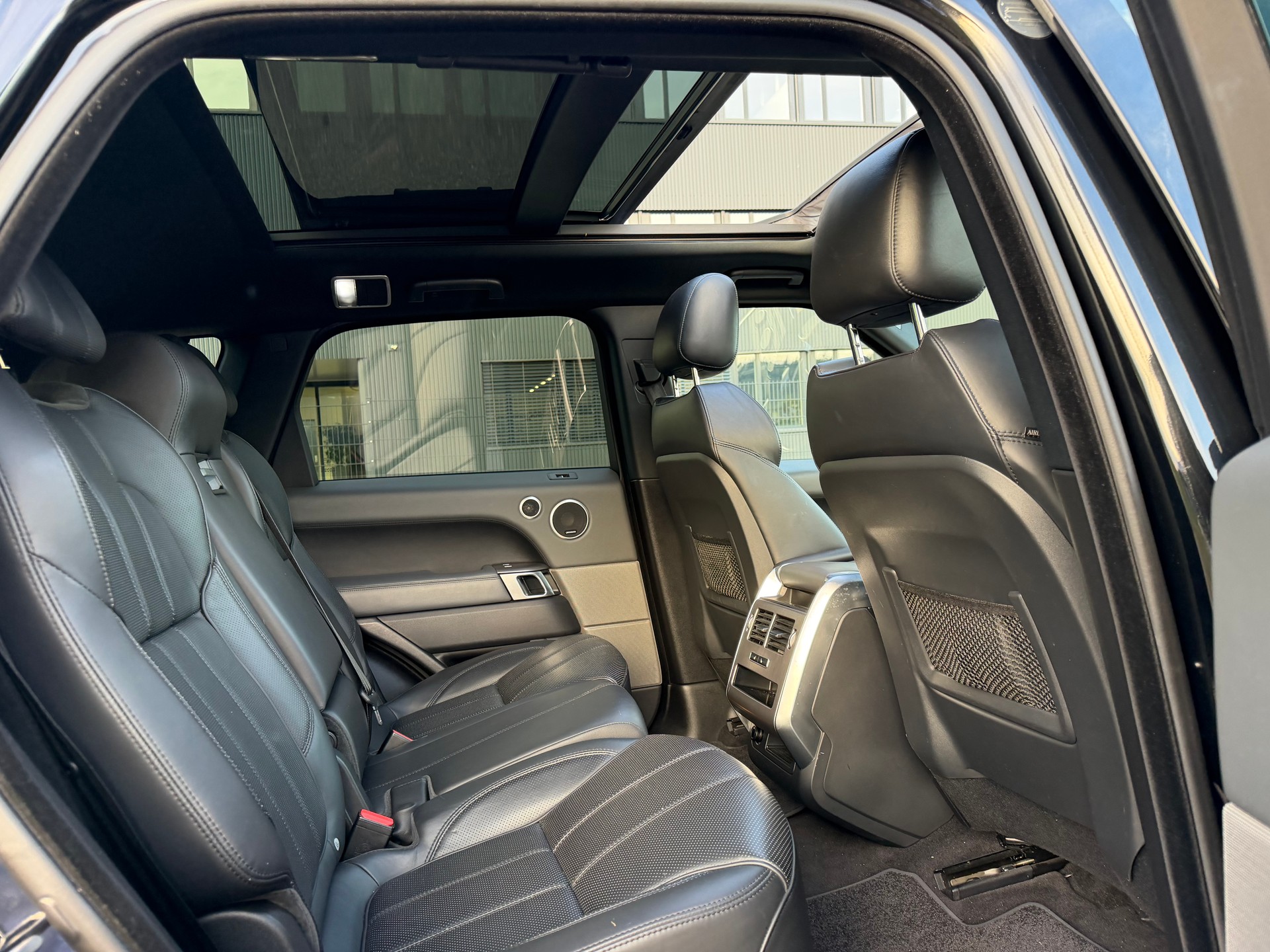 LAND ROVER Range Rover Sport - 7 Plätzer- 3.0 SDV6 HSE Automatic-image-25