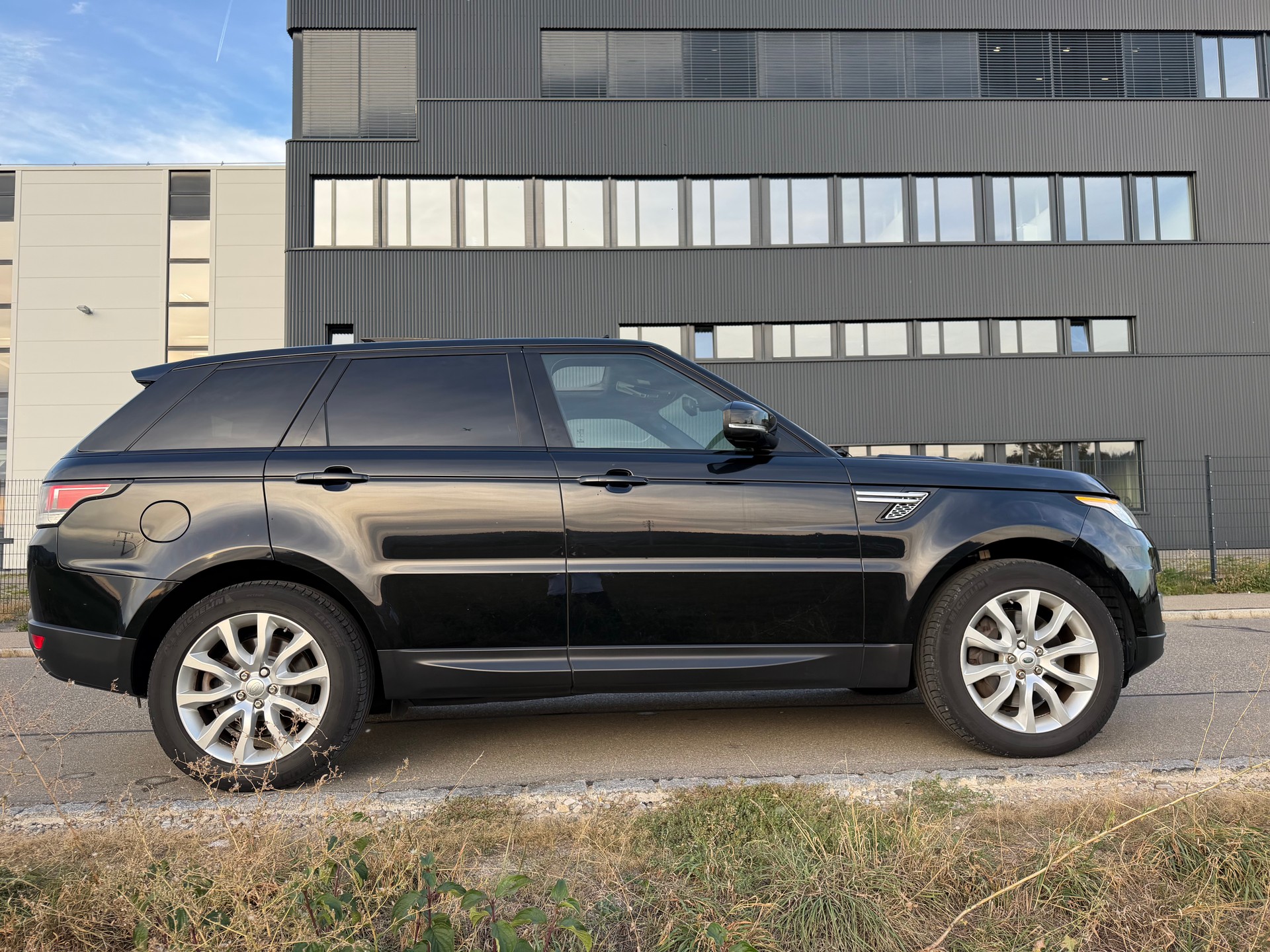 LAND ROVER Range Rover Sport - 7 Plätzer- 3.0 SDV6 HSE Automatic-image-12