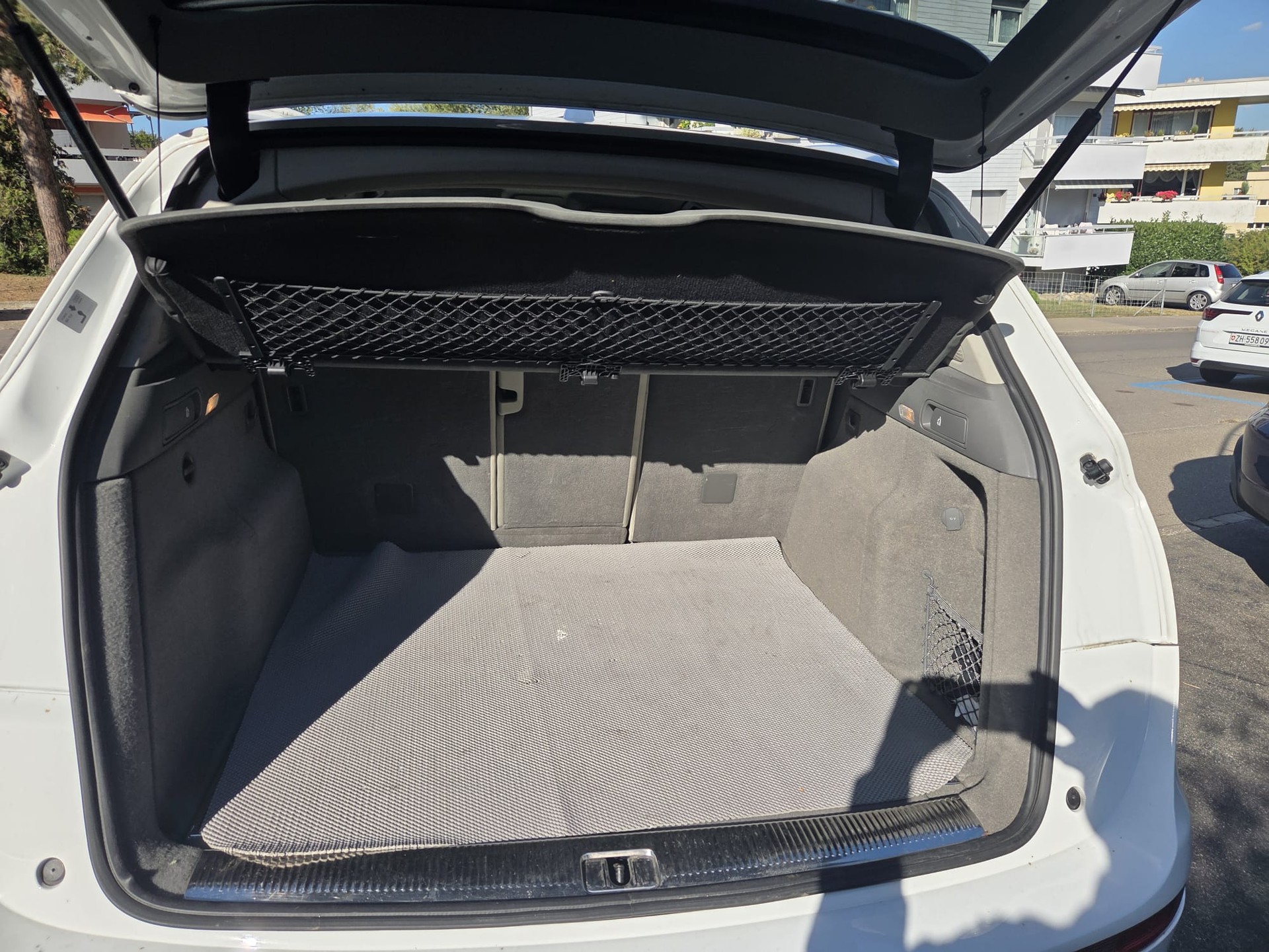 AUDI 3.0 V6 TDI quattro S-Tronic-image-6