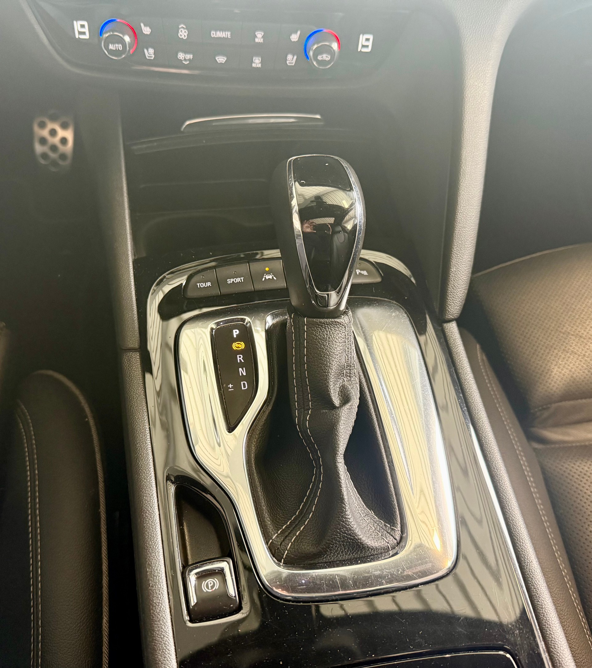 OPEL Insignia 2.0 T Sports Tourer Excellence 4WD Automat.-image-19