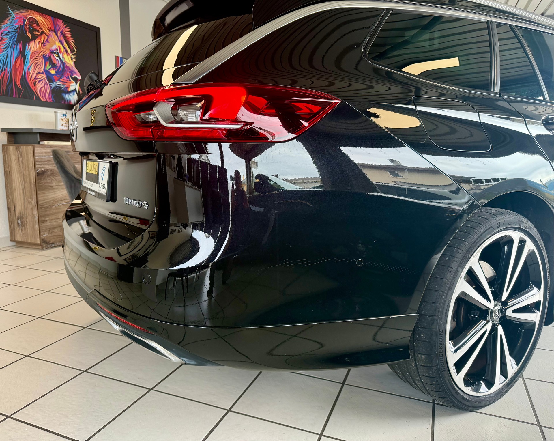 OPEL Insignia 2.0 T Sports Tourer Excellence 4WD Automat.-image-9