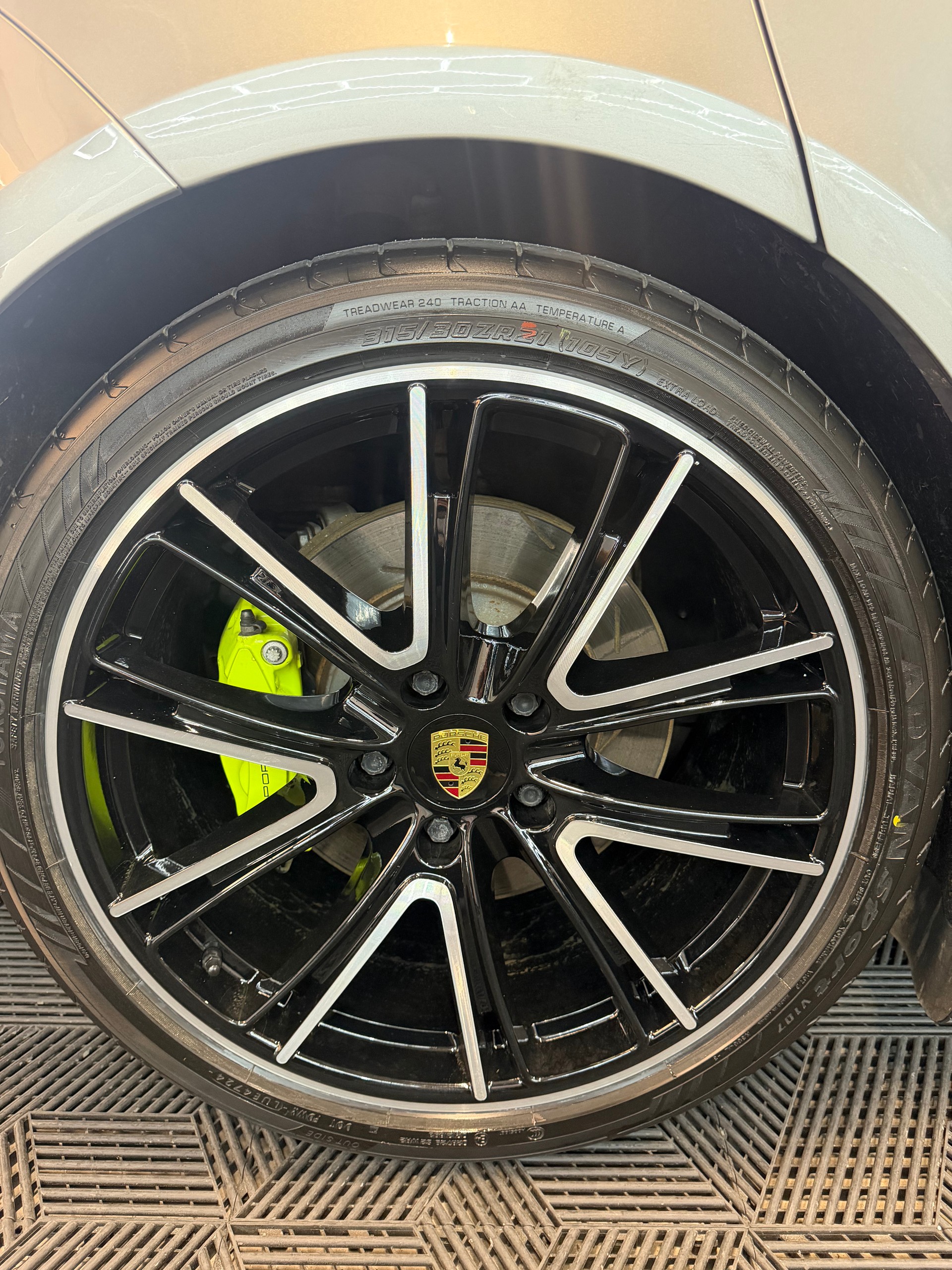PORSCHE Panamera 4 E-Hybrid Executive PDK-image-27