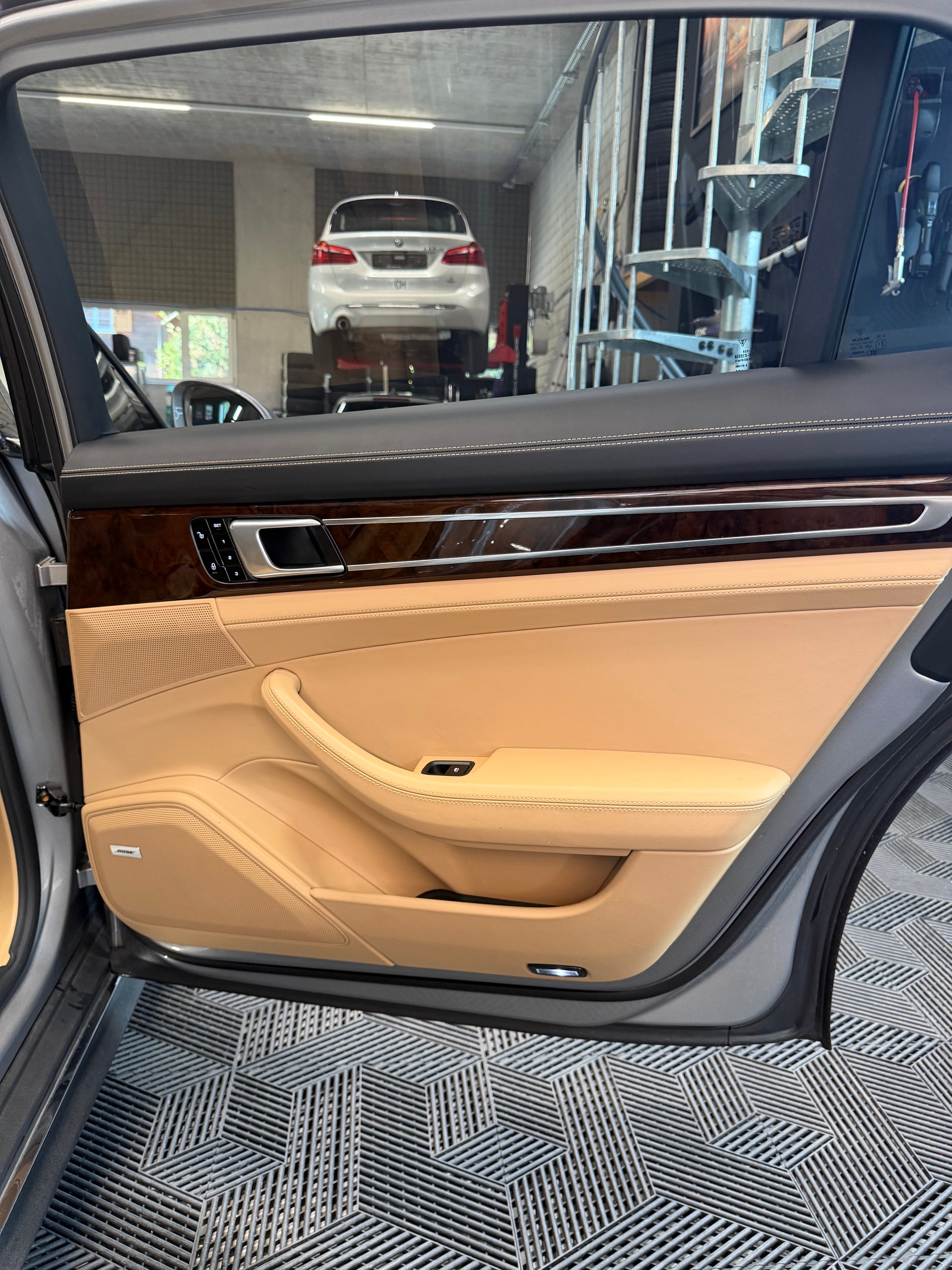 PORSCHE Panamera 4 E-Hybrid Executive PDK-image-20