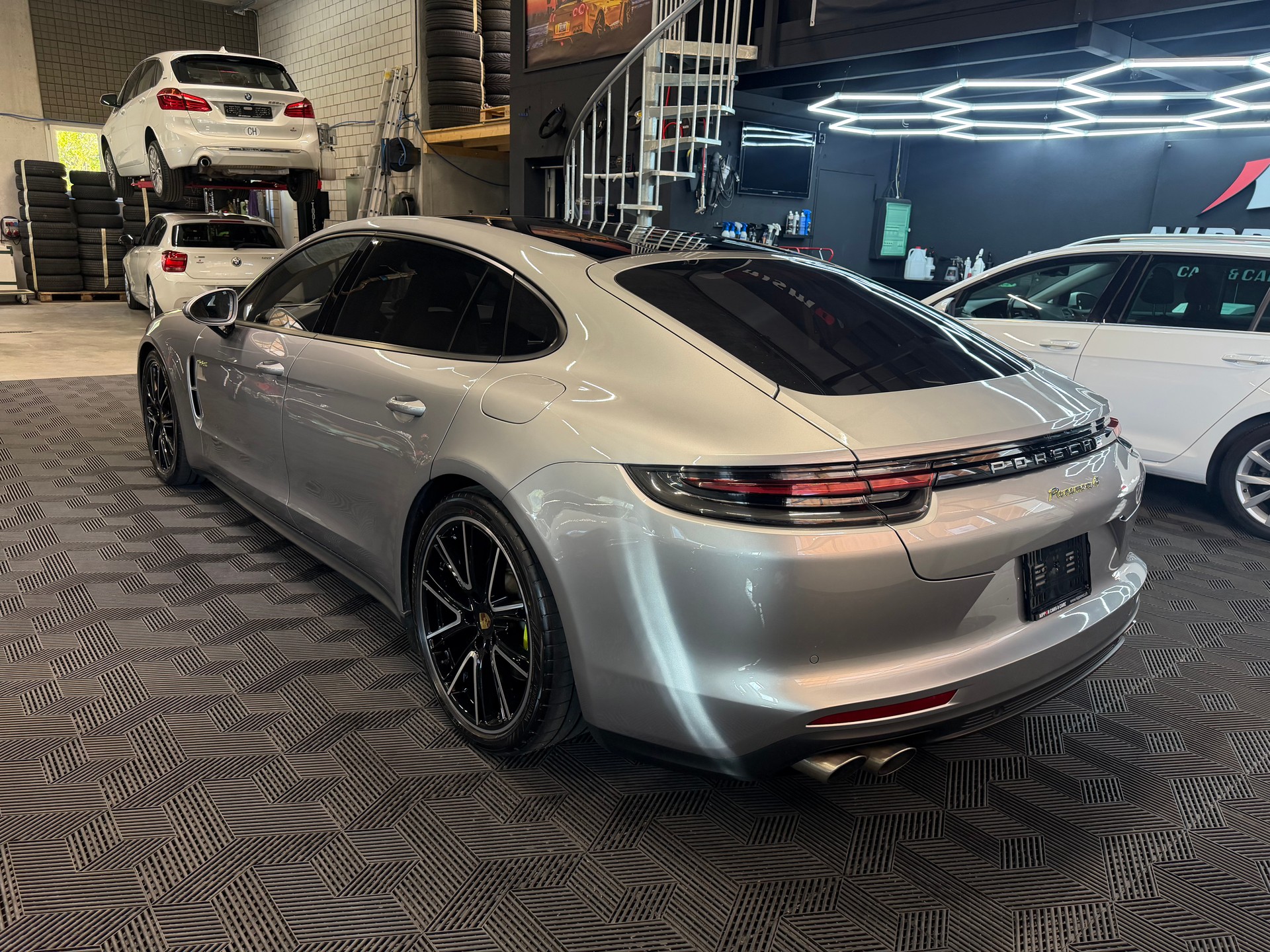 PORSCHE Panamera 4 E-Hybrid Executive PDK-image-6