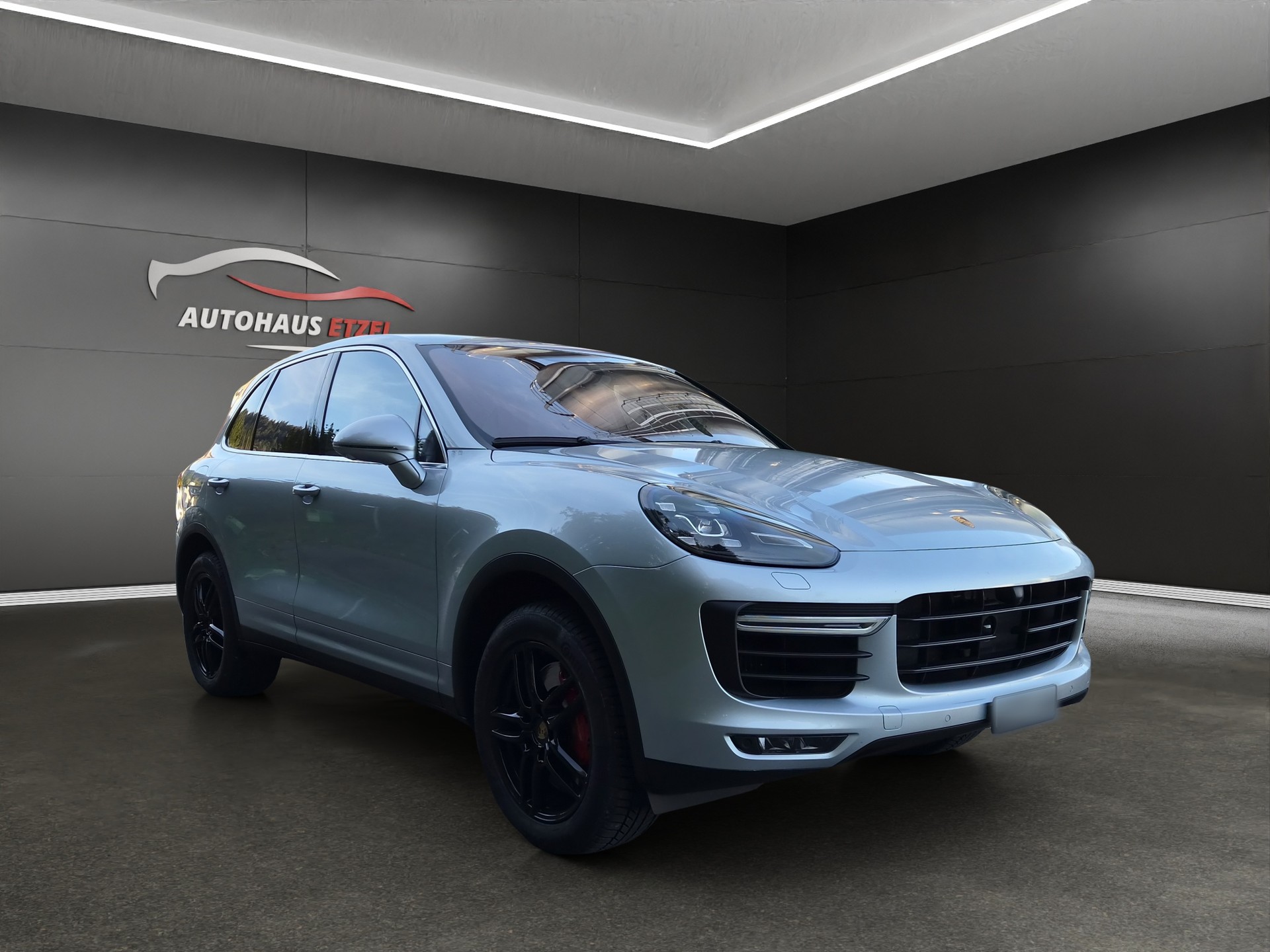PORSCHE Cayenne Turbo-image-2