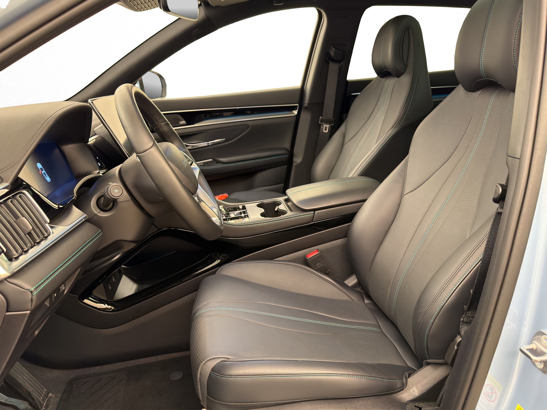 BYD Seal U DM-i Design AWD-image-6