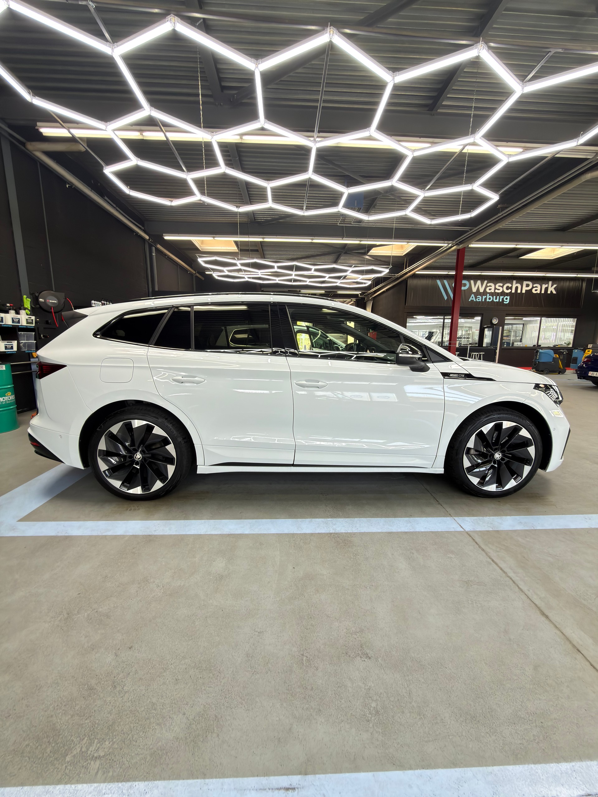 SKODA Enyaq iV 80 SportLine-image-5