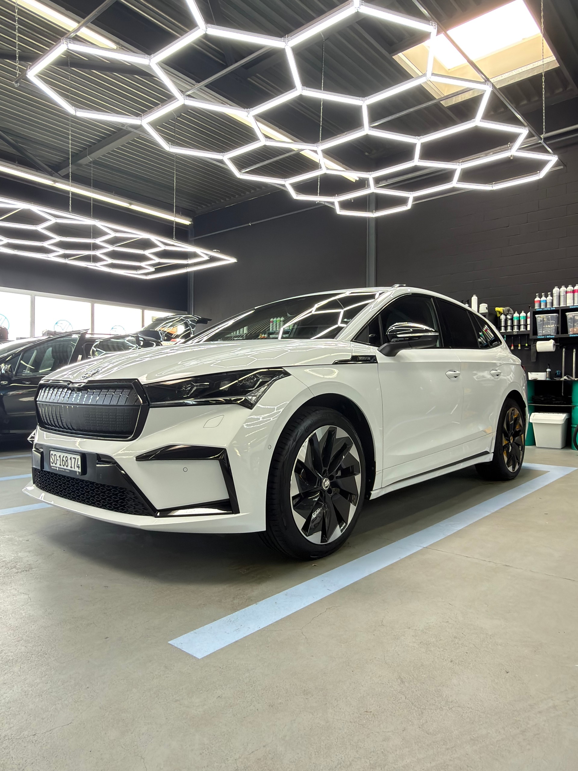 SKODA Enyaq iV 80 SportLine-showroom-element-1
