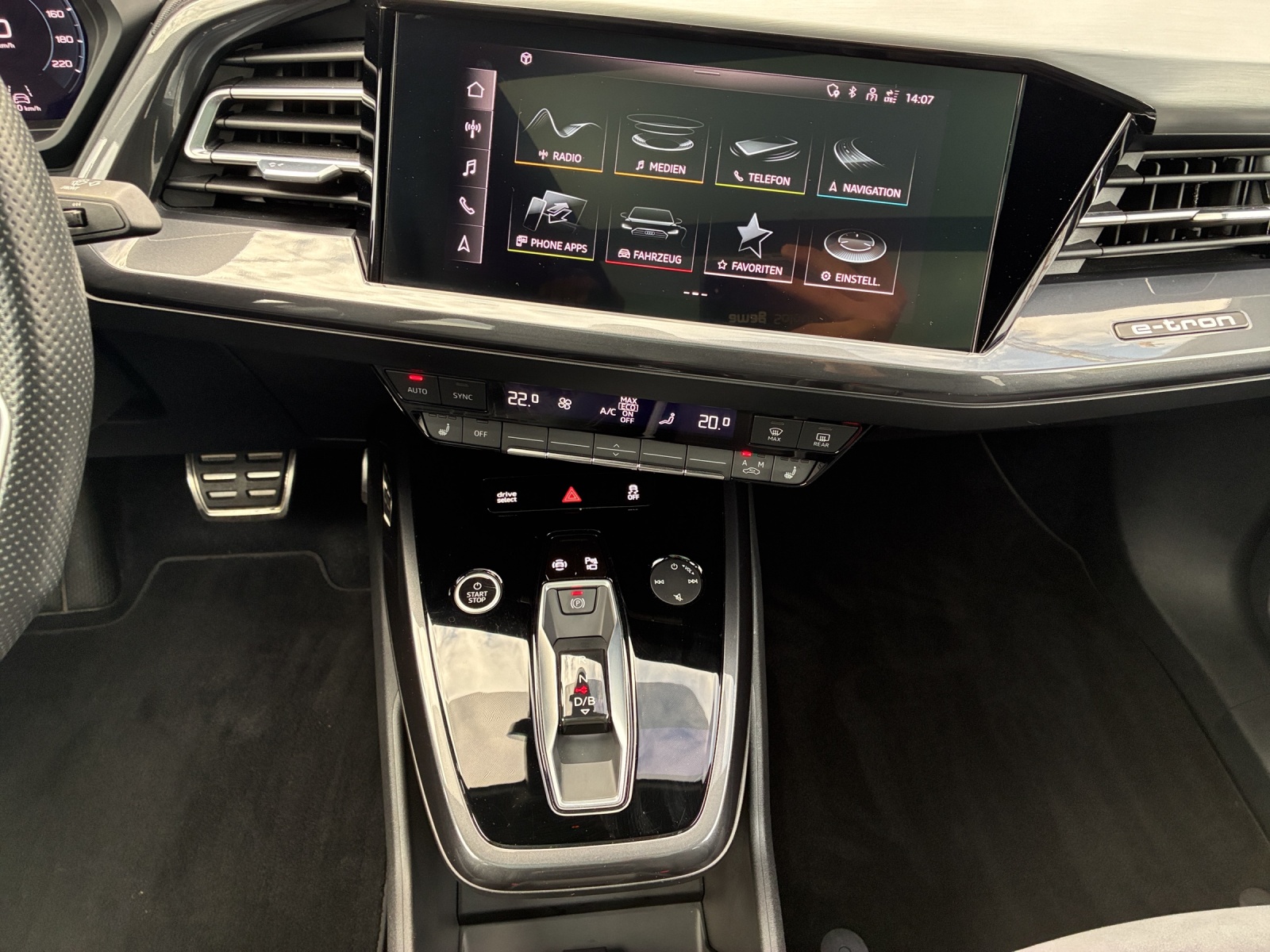 AUDI Q4 Sportback e-tron 50 quattro-image-10