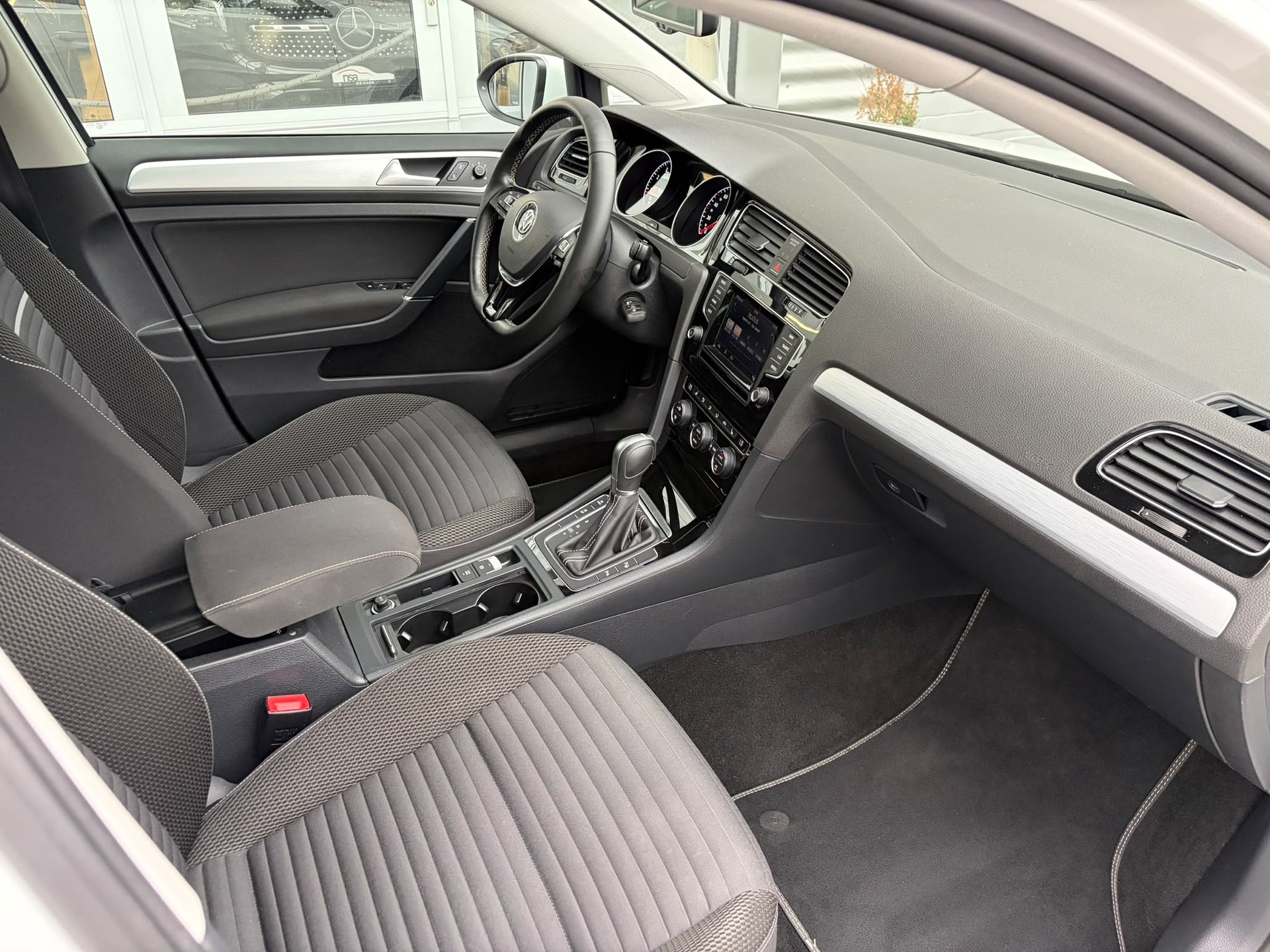VW Golf 1.4 TSI Cup DSG-image-7